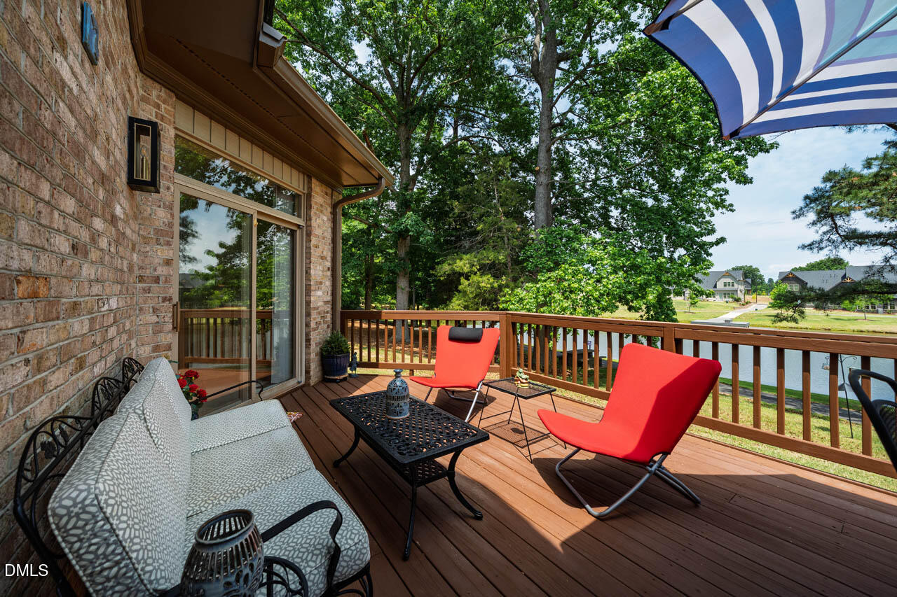 204 Cedar Ridge Way