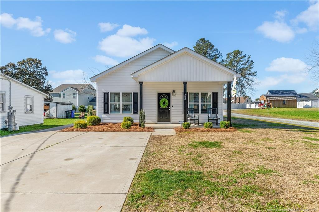 323 W Wooddall Street