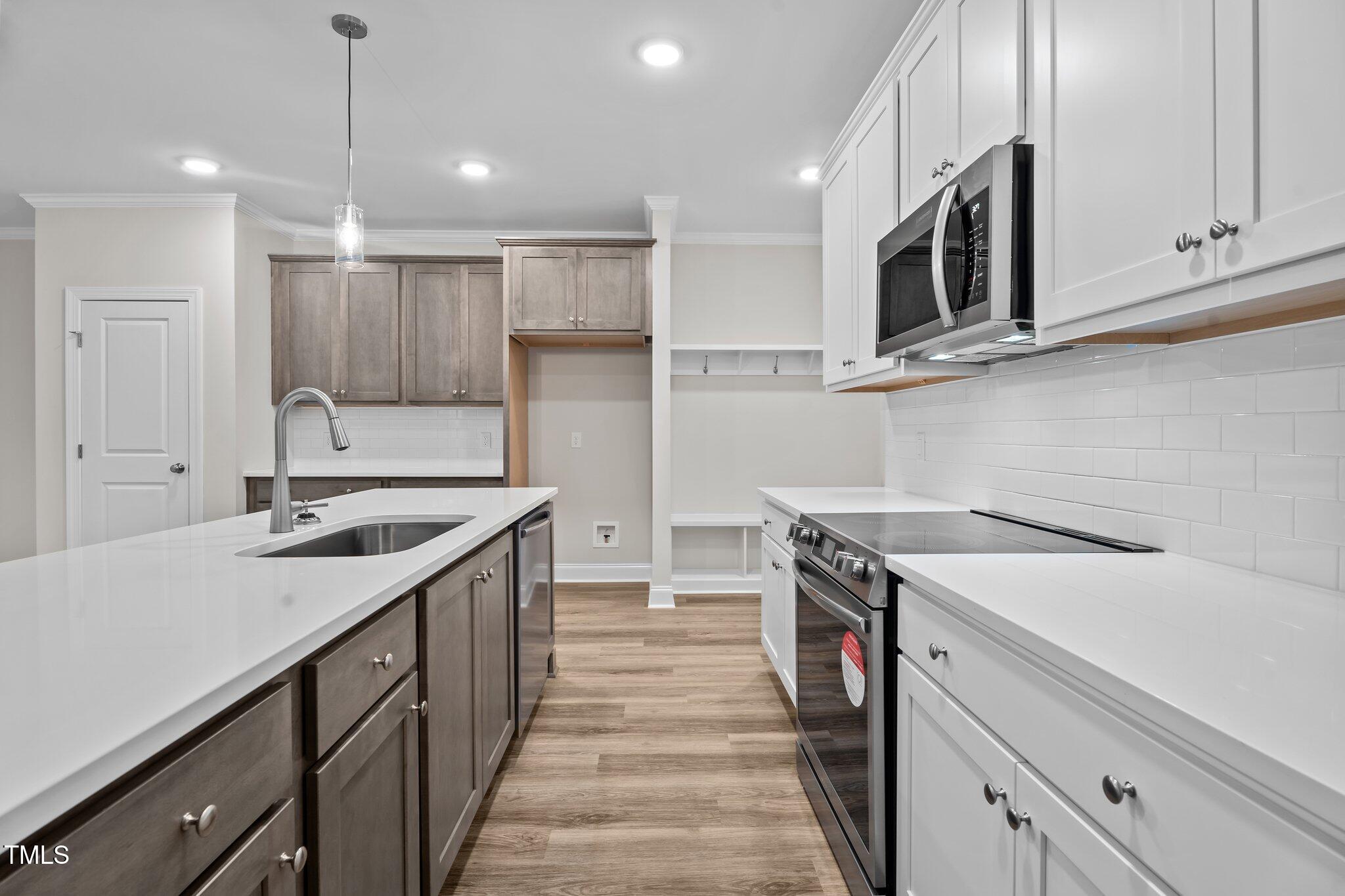 20 Diamond Creek Drive