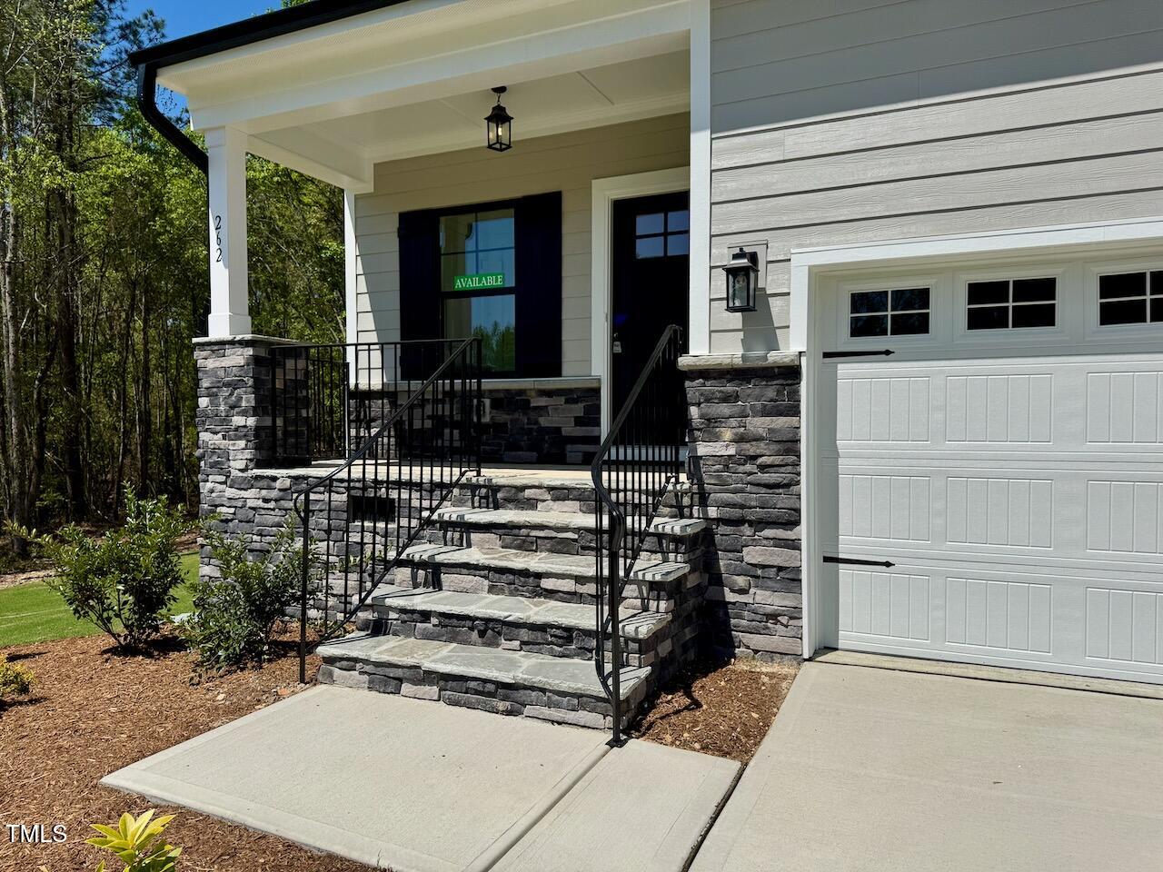 262 Grand Griffon Way