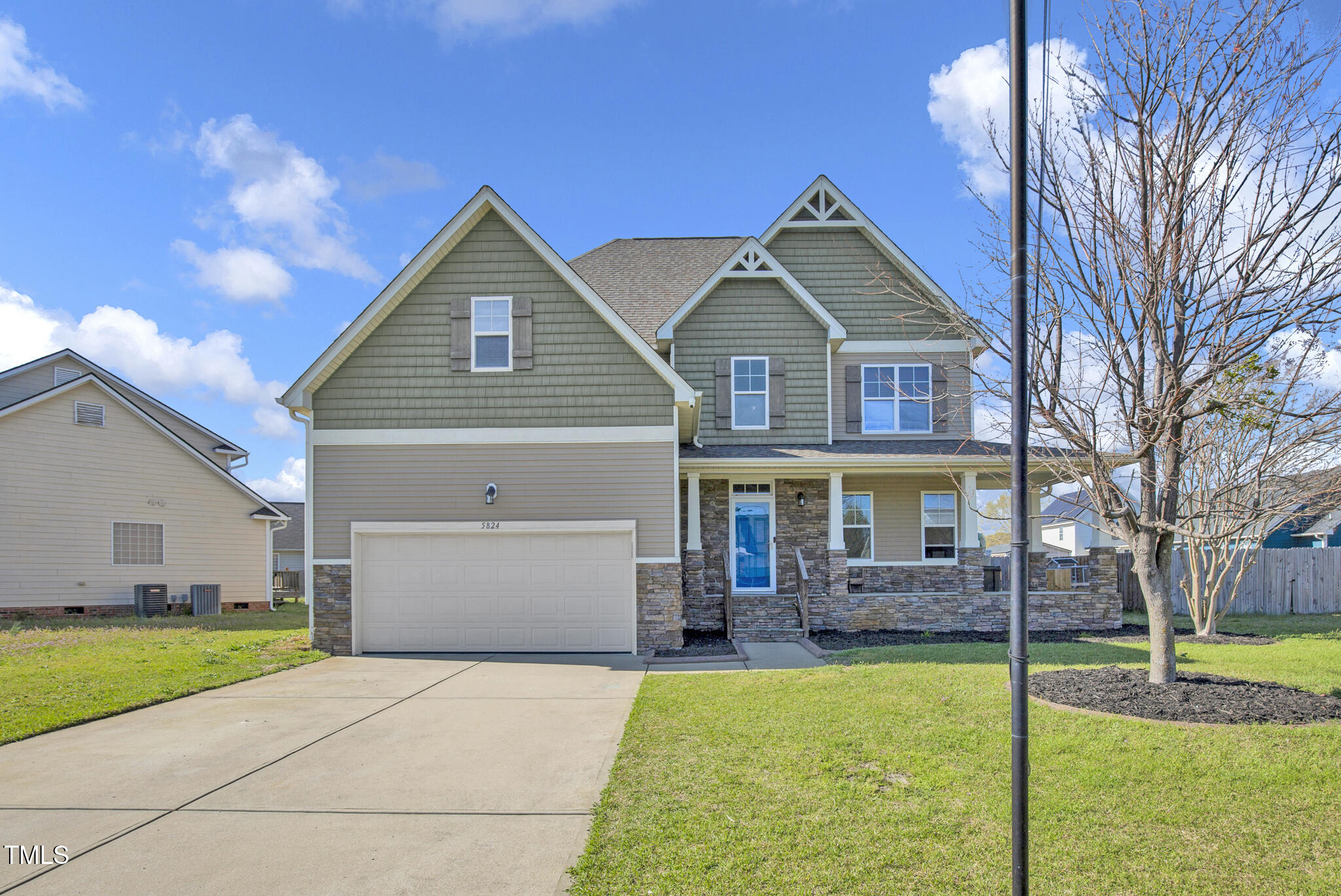 5824 Lady Way