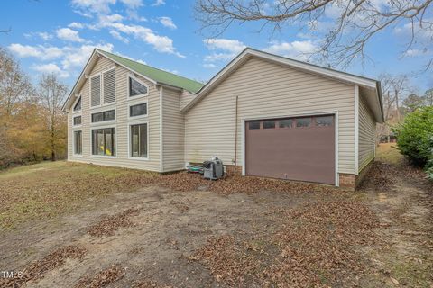 A home in Dunn