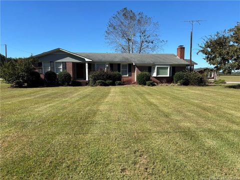 3553 Hayfield Road Wade NC 28395