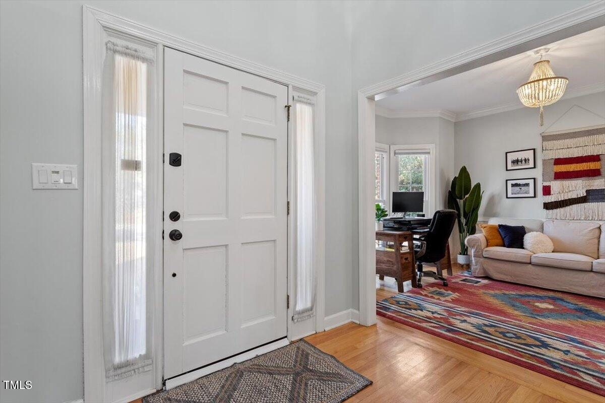 101 Weatherly Place