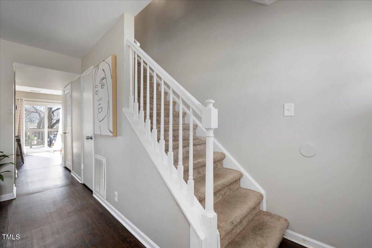 Apex, North Carolina 27502, United States, 4 Bedrooms Bedrooms, ,3 BathroomsBathrooms,Residential,Pending,131908