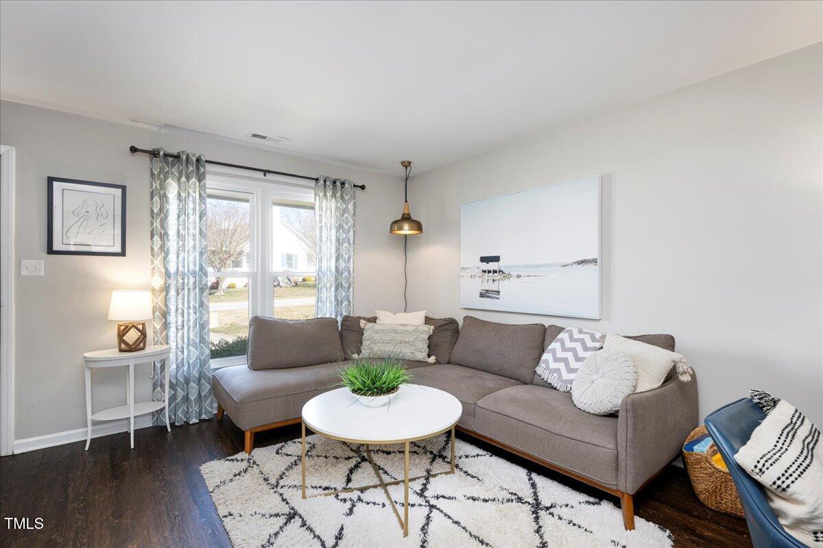 Apex, North Carolina 27502, United States, 4 Bedrooms Bedrooms, ,3 BathroomsBathrooms,Residential,Pending,131908