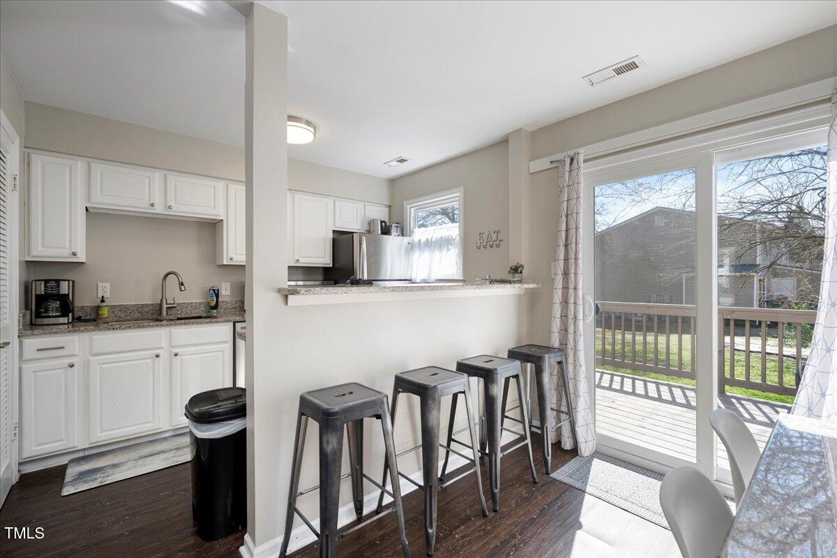 Apex, North Carolina 27502, United States, 4 Bedrooms Bedrooms, ,3 BathroomsBathrooms,Residential,Pending,131908