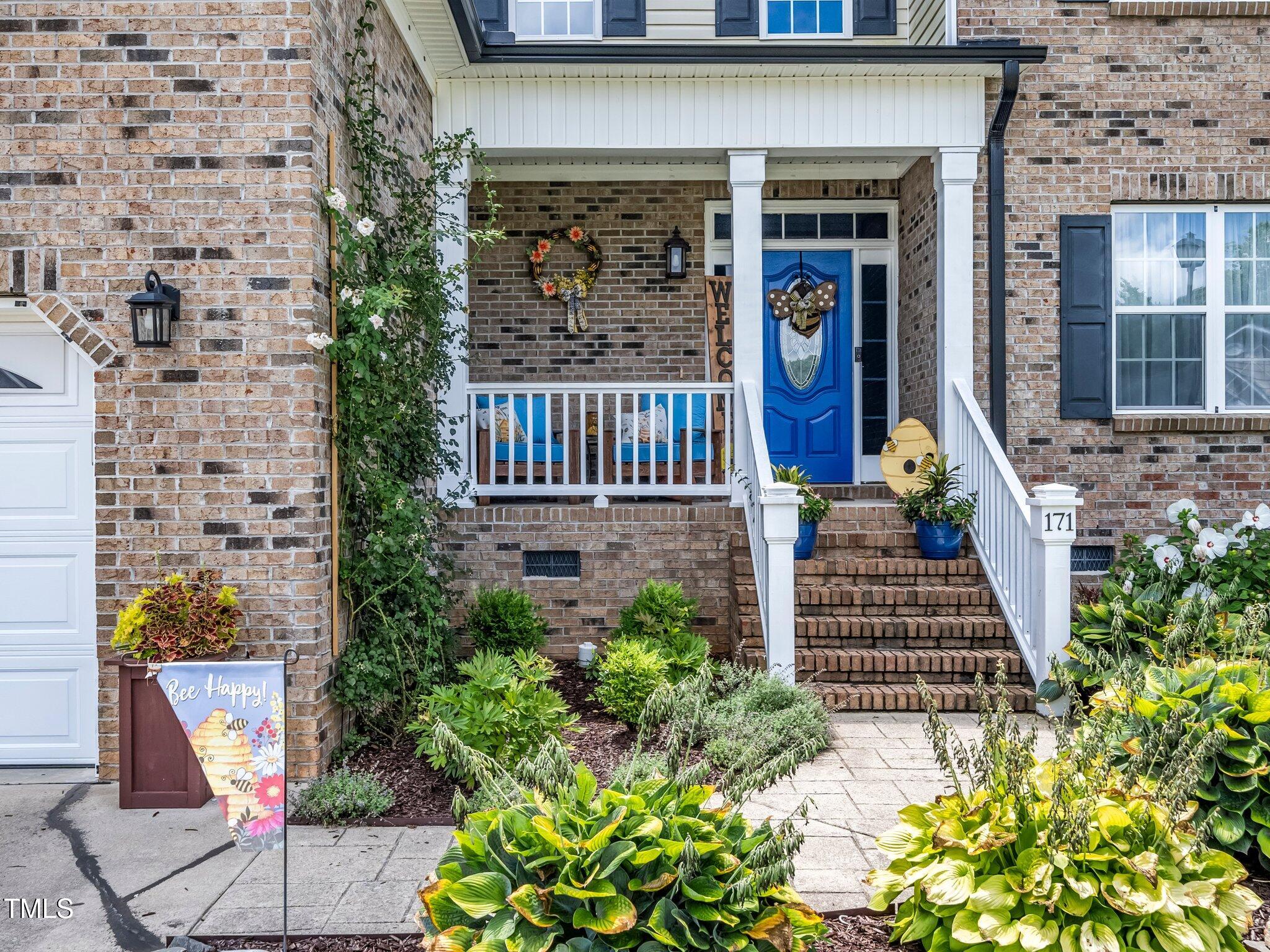 171 Winding Oak Way