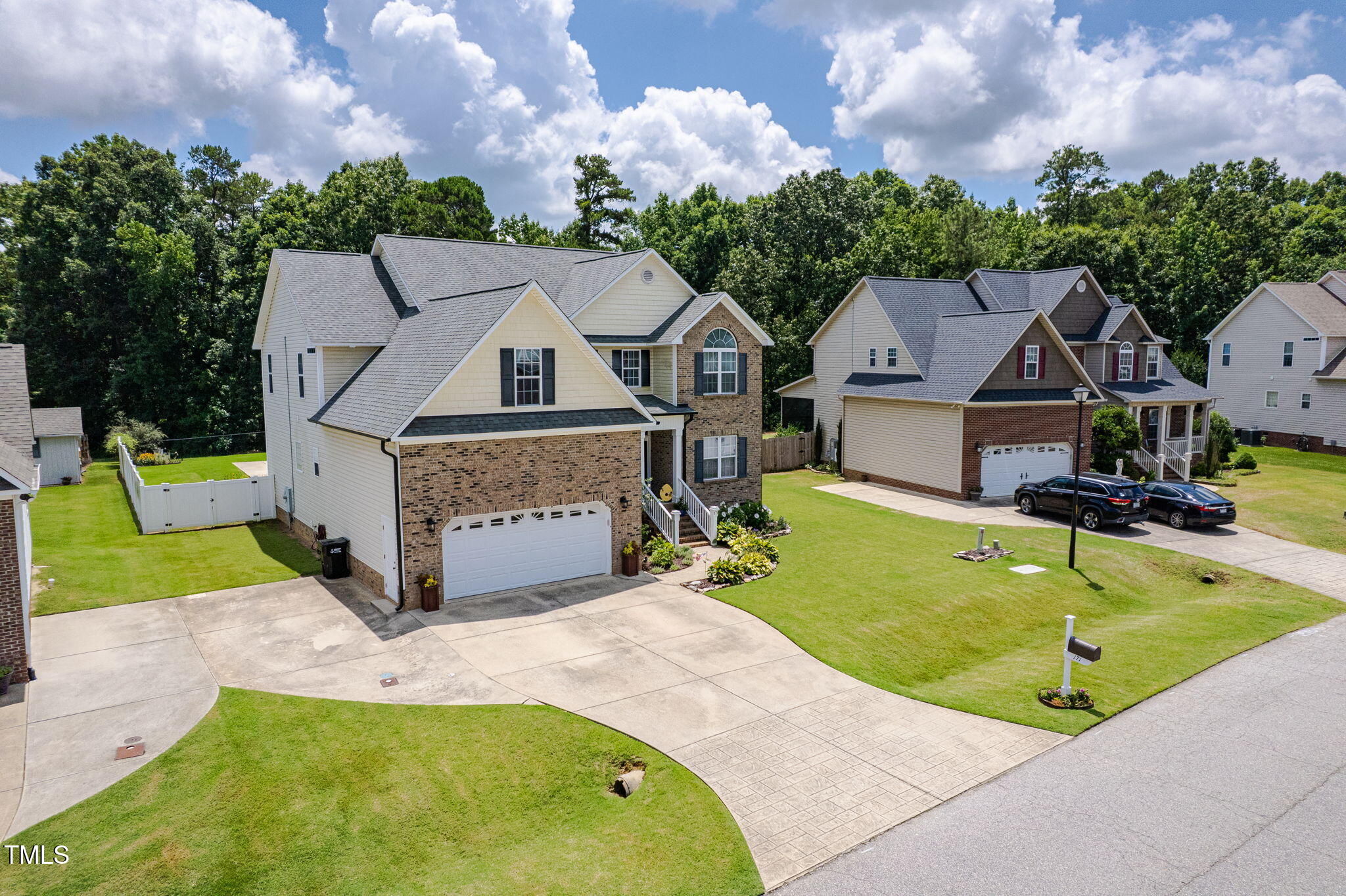 171 Winding Oak Way