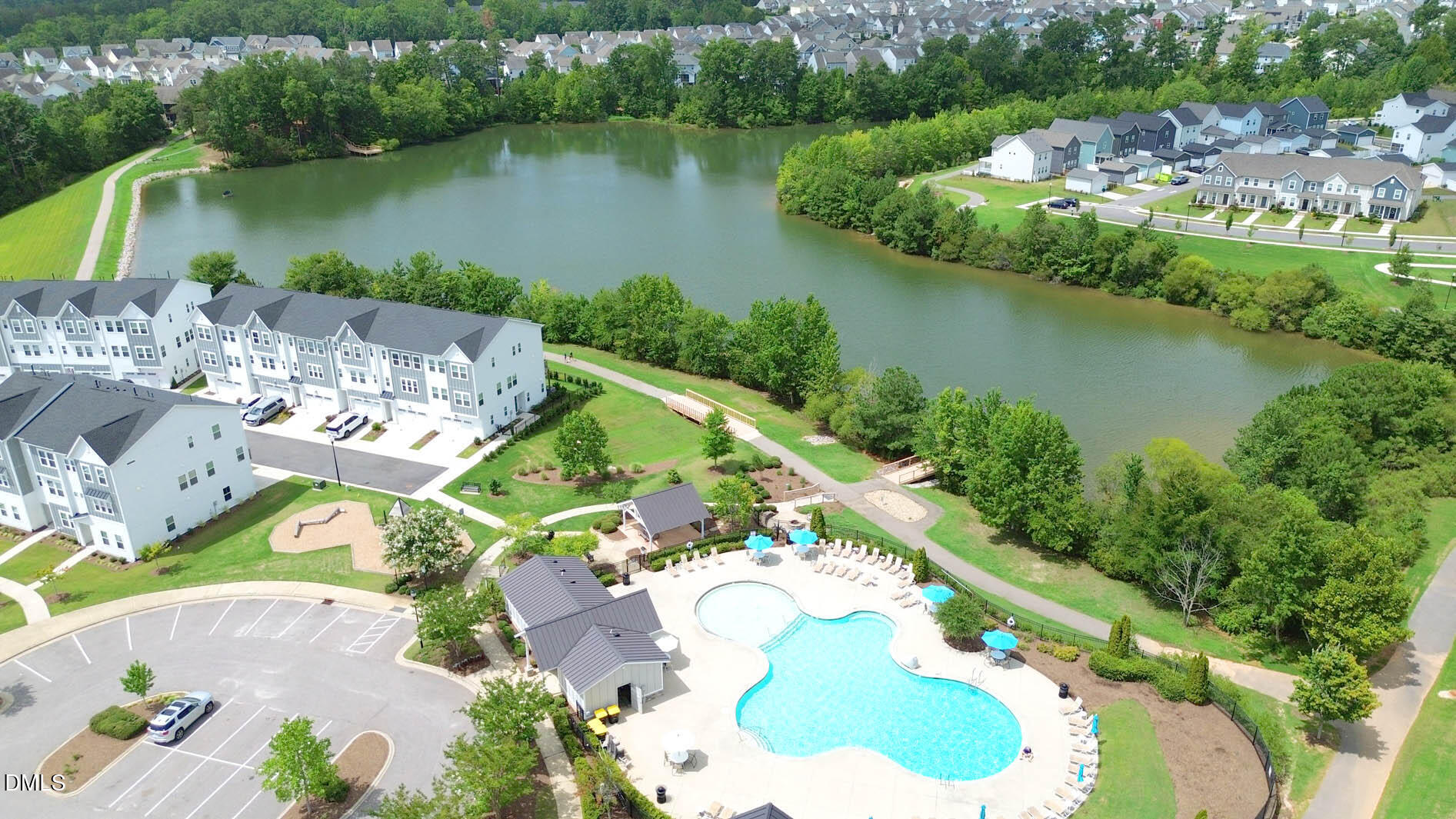609 Lake Holding Street
