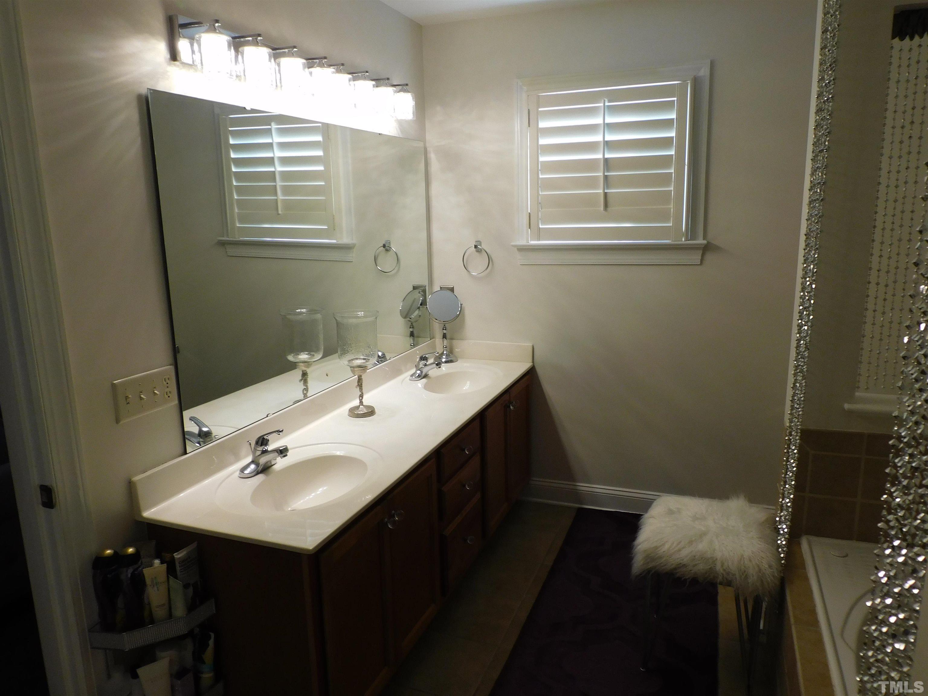 Photo 9 of 12 of 102 Nostalgia Lane townhome