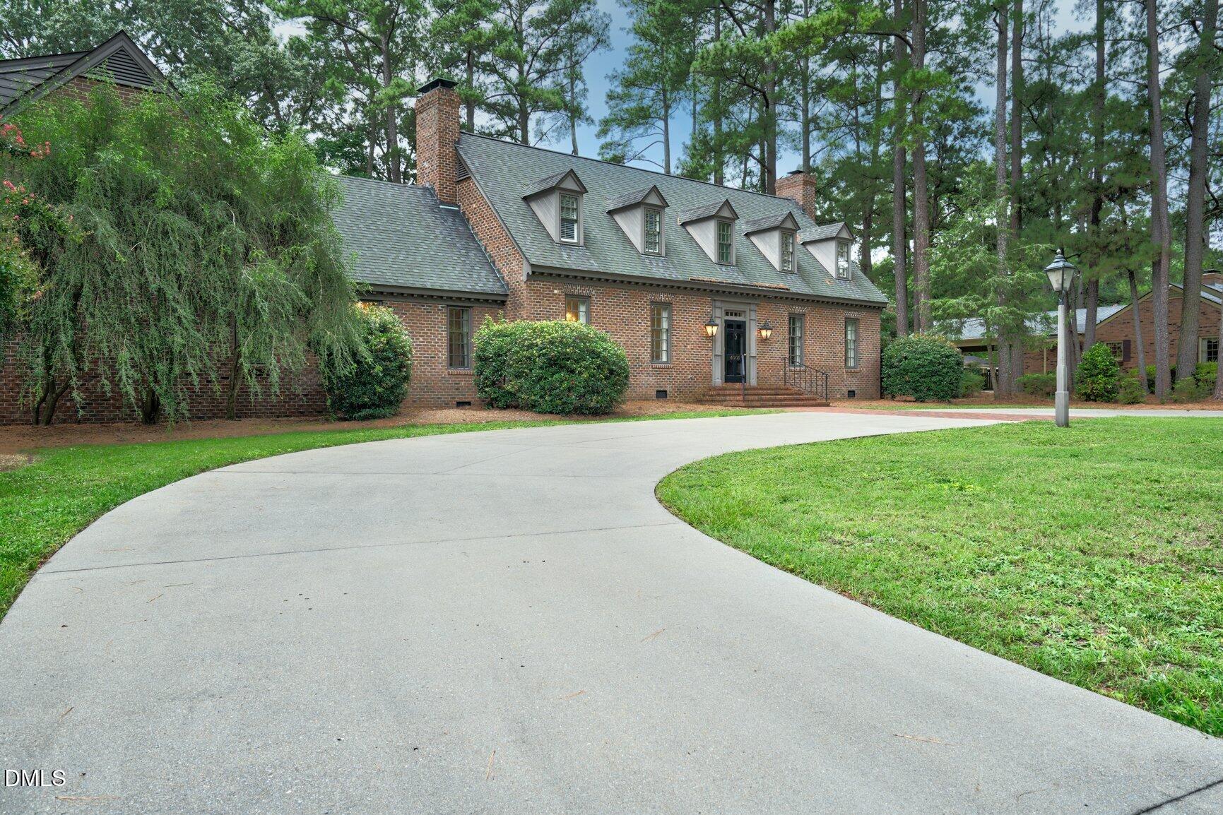 4001 Lochinvar Lane