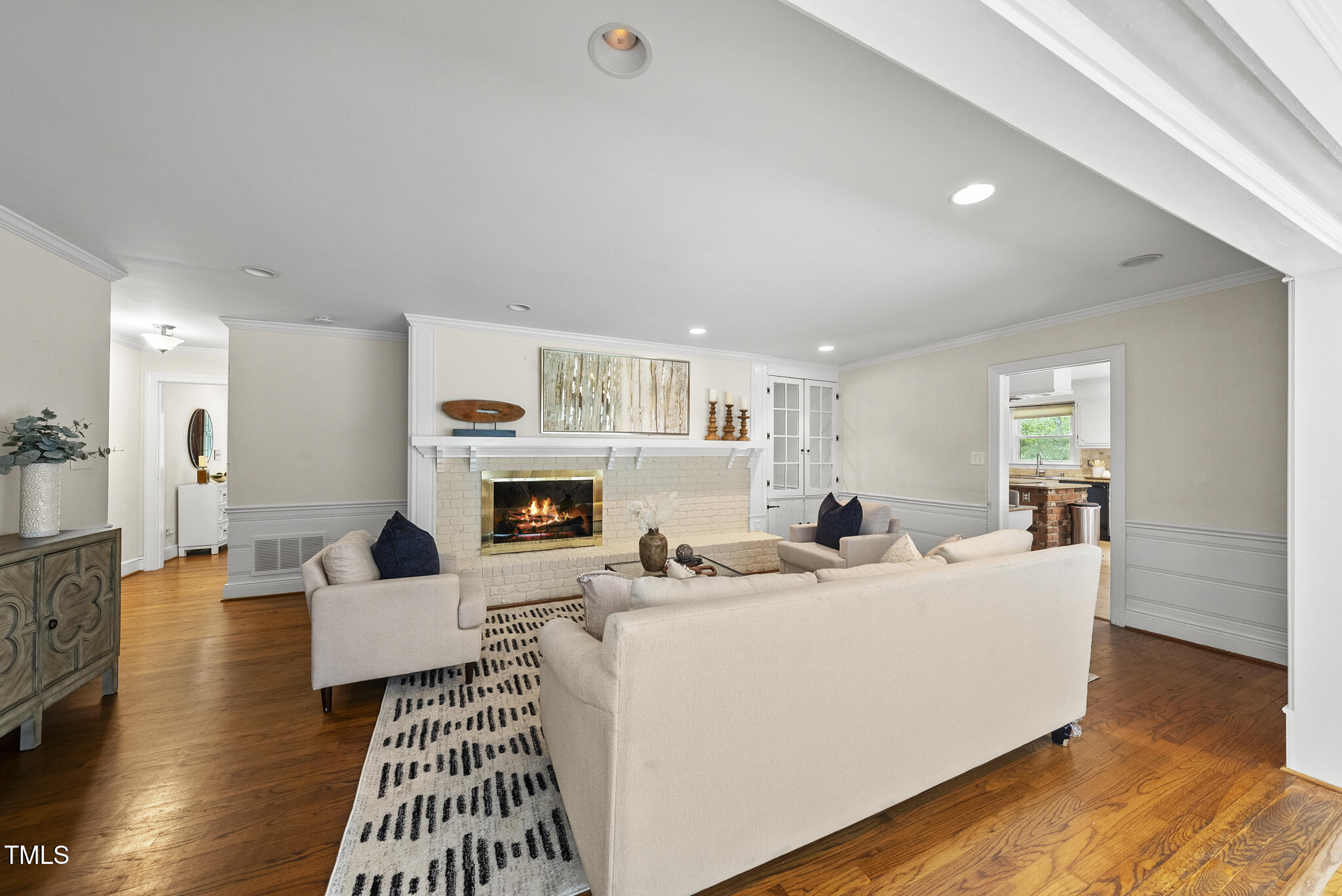 1401 Granada Drive