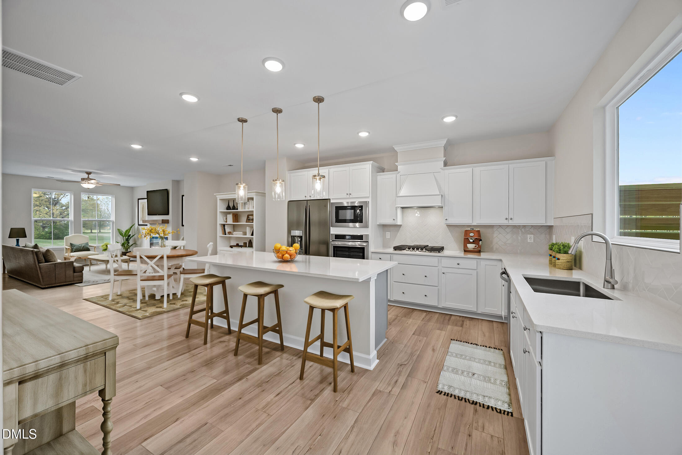 149 Broadway Street 3