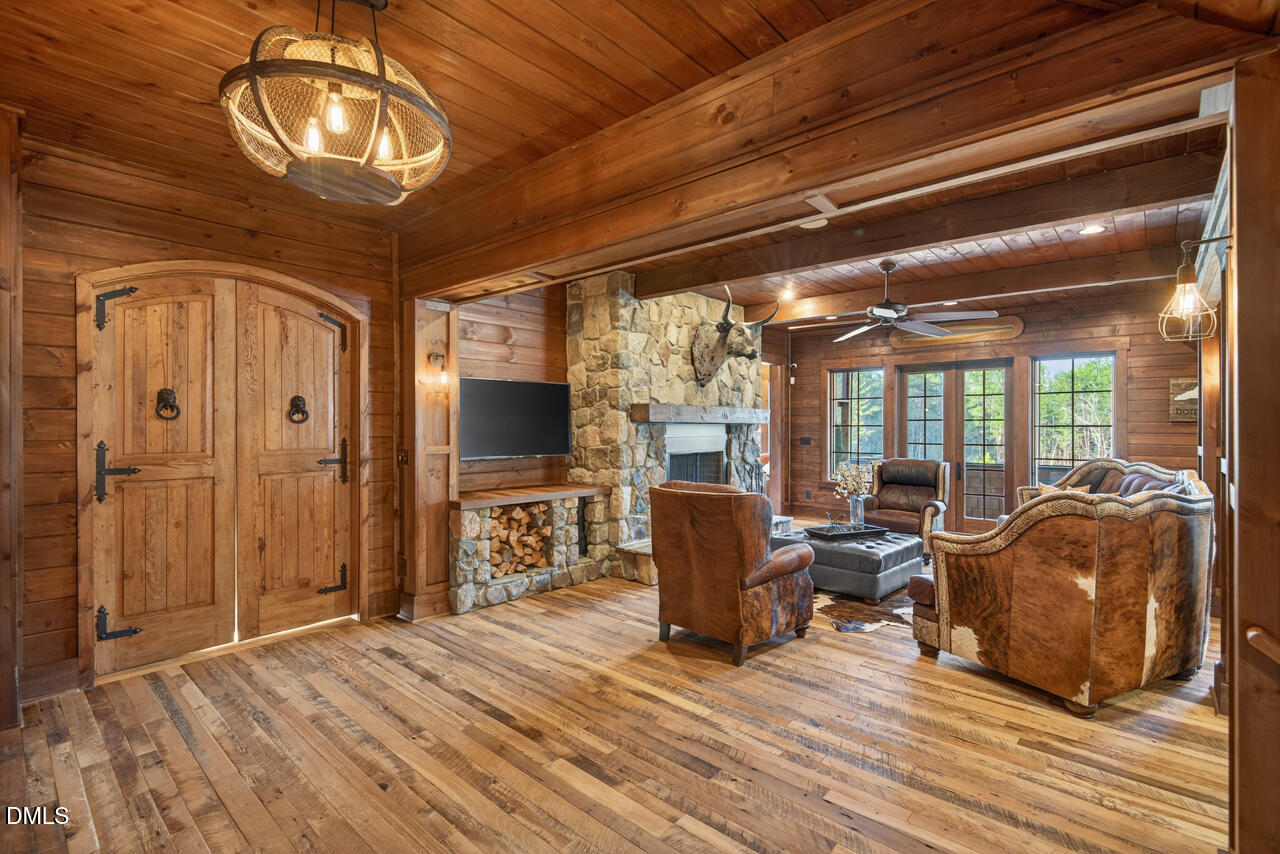 998 Moores Chapel Cemetery Road