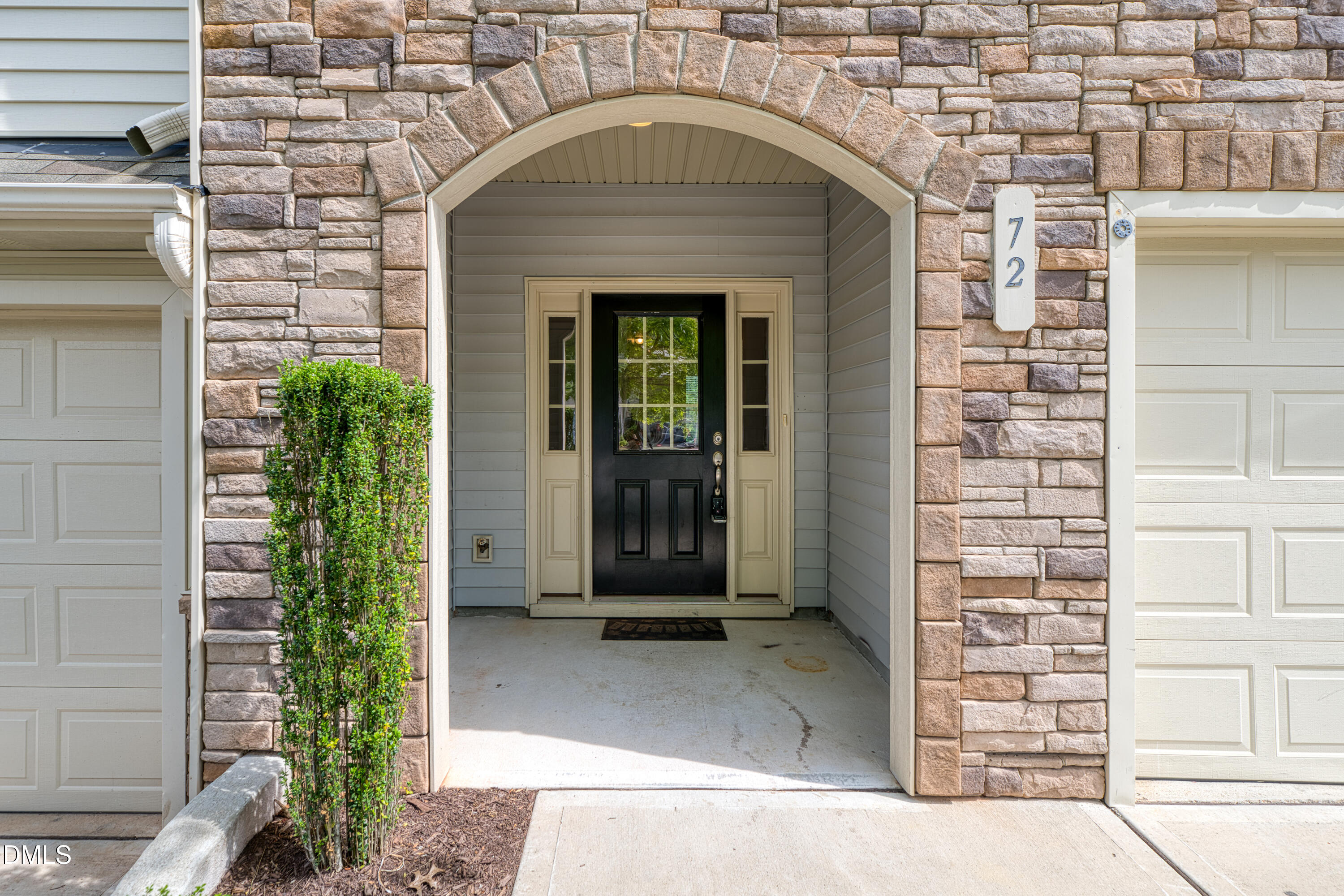 72 E Grove Point Drive