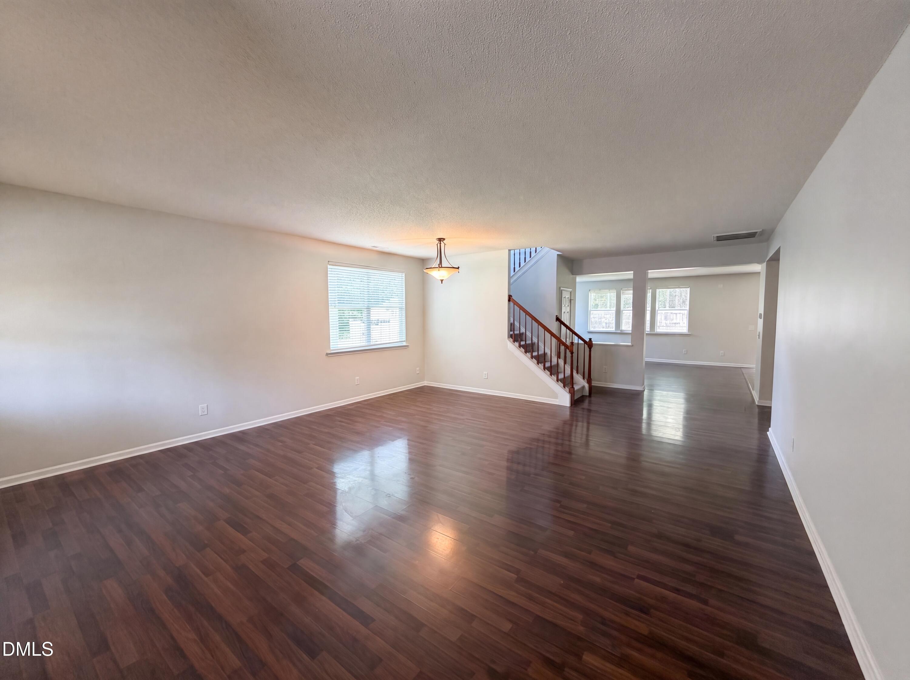 506 Hillview Drive