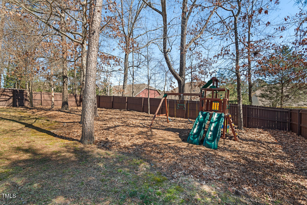 Durham, North Carolina 27707, United States, 4 Bedrooms Bedrooms, ,4 BathroomsBathrooms,Residential,Pending,82346