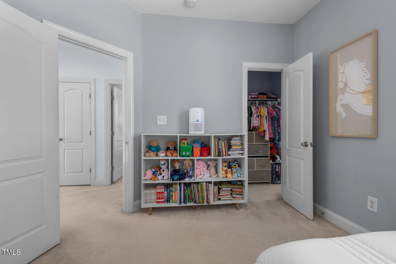 Durham, North Carolina 27707, United States, 4 Bedrooms Bedrooms, ,4 BathroomsBathrooms,Residential,Pending,82346