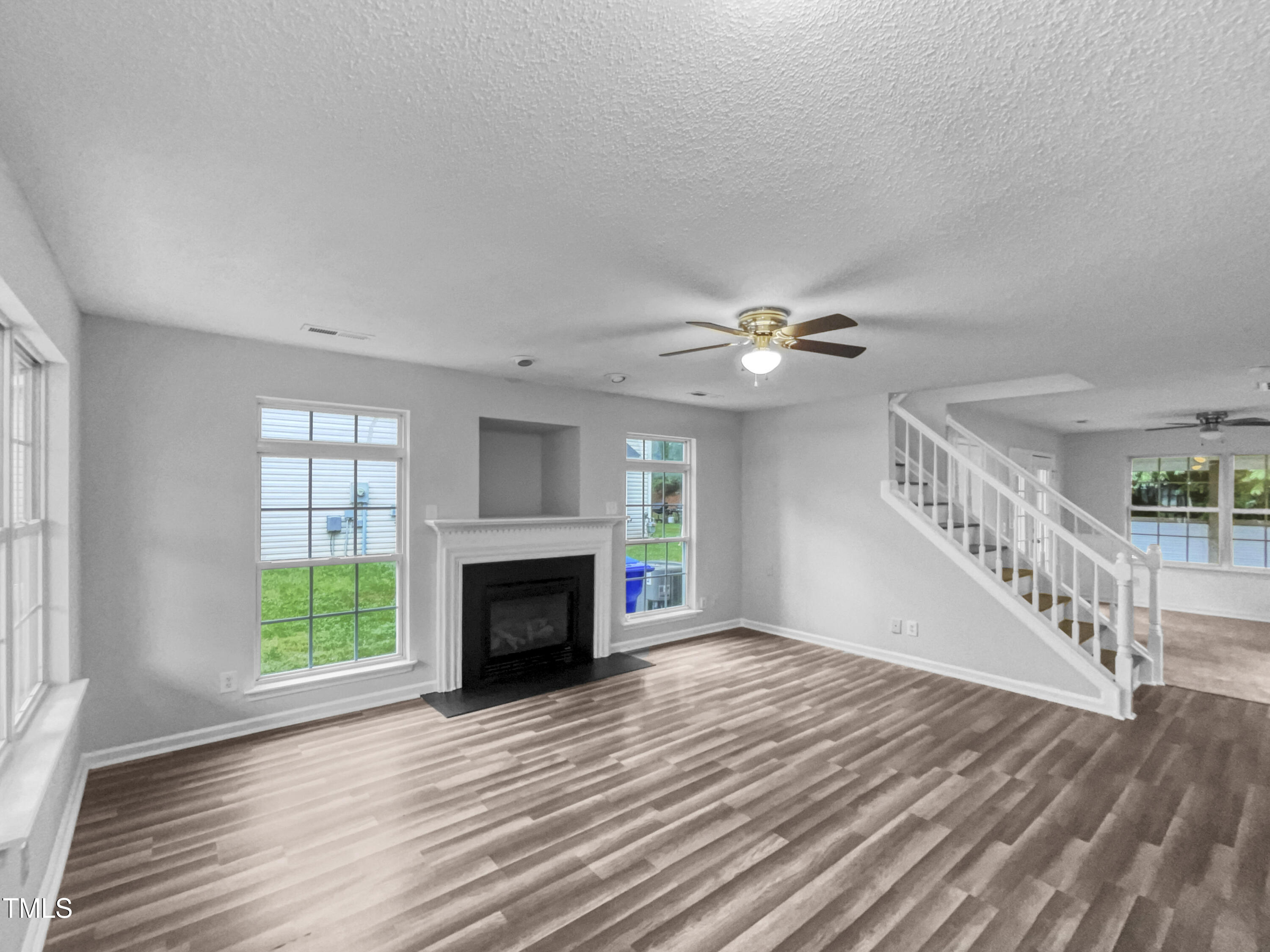 1216 Briarwood Drive