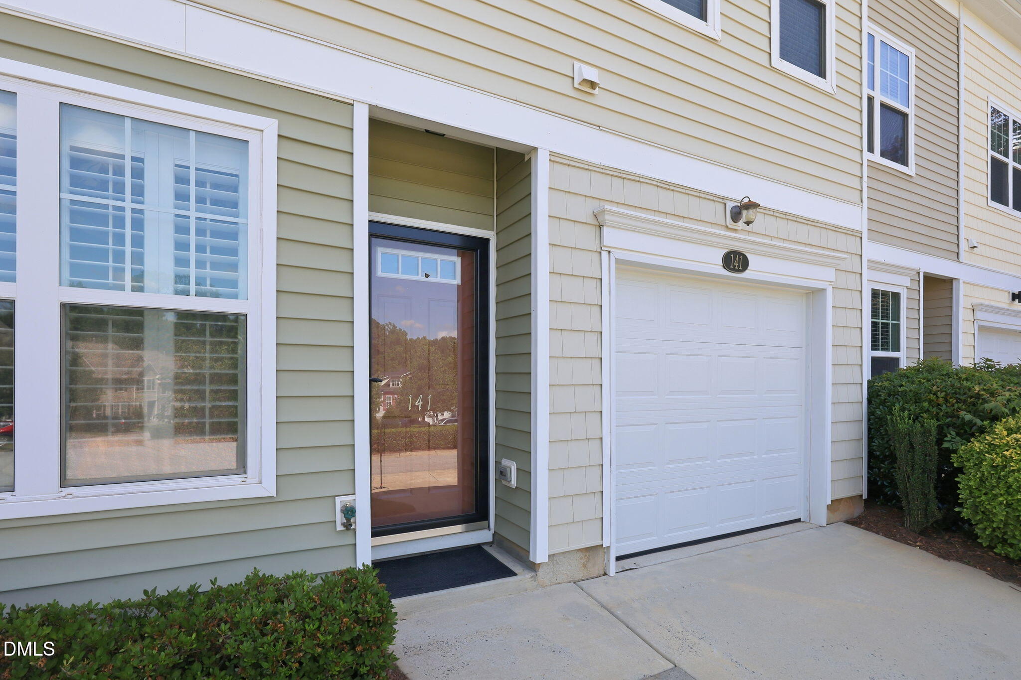 141 Deacon Ridge Street