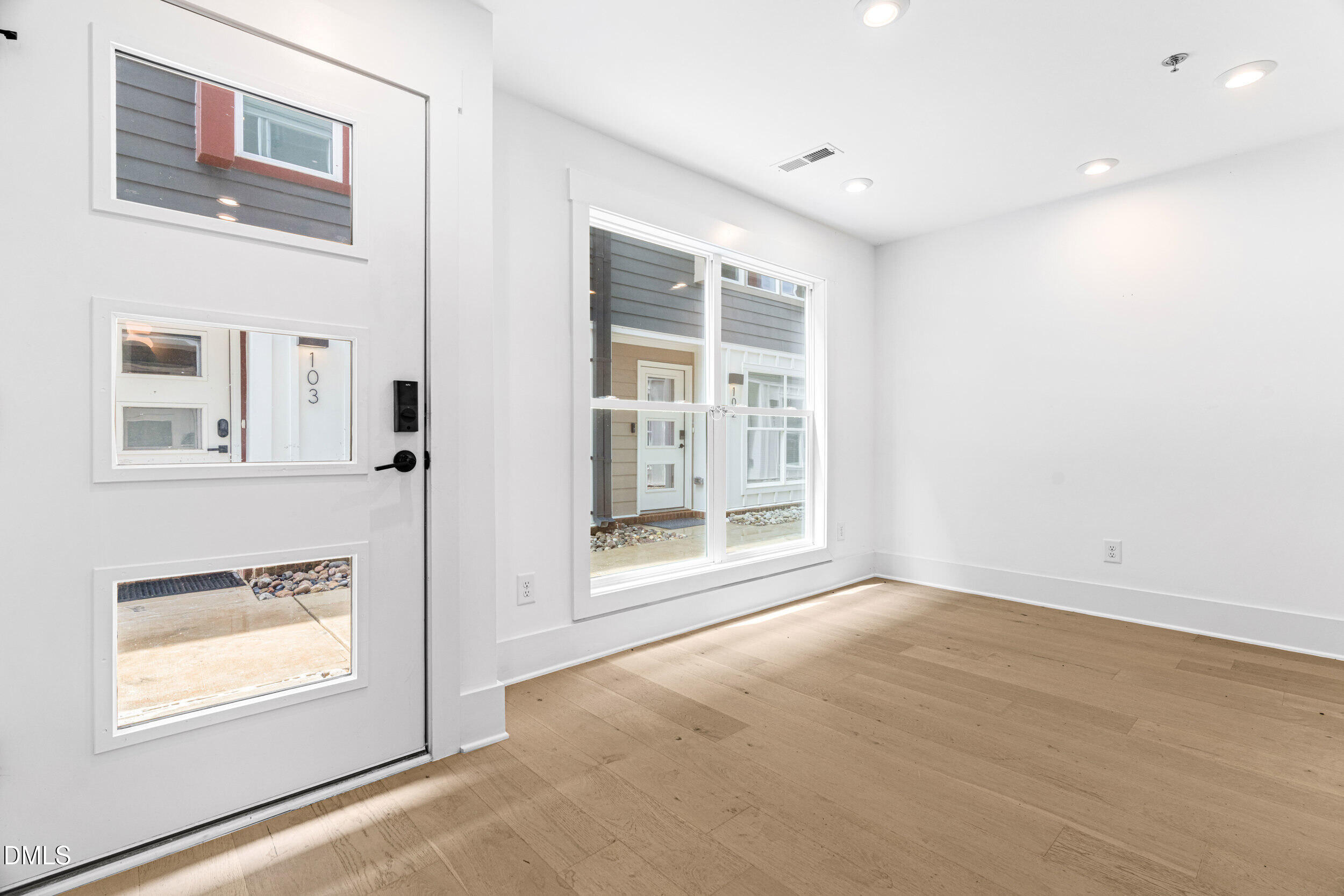 10 Seawell Avenue 102