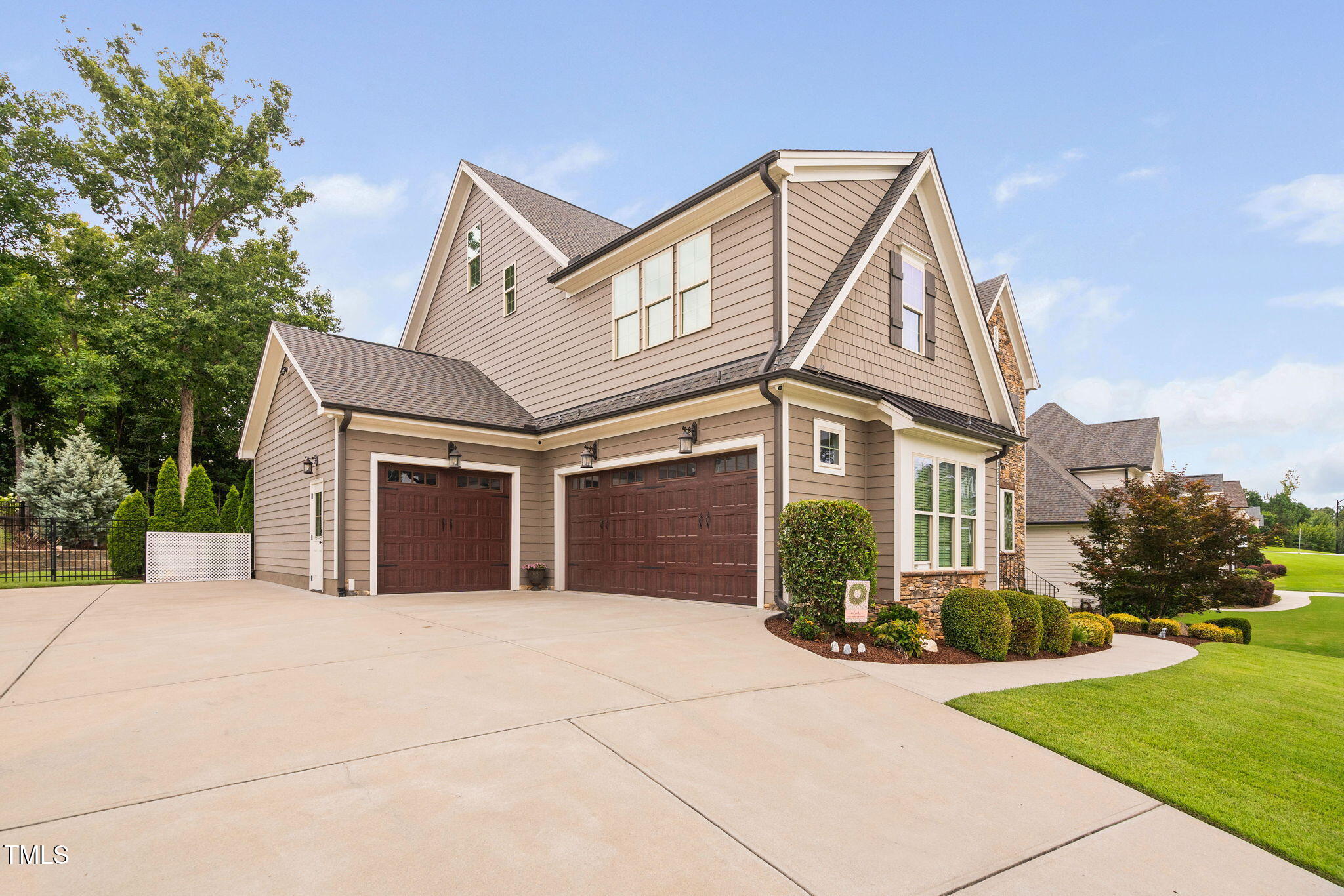 1212 Mackinaw Drive
