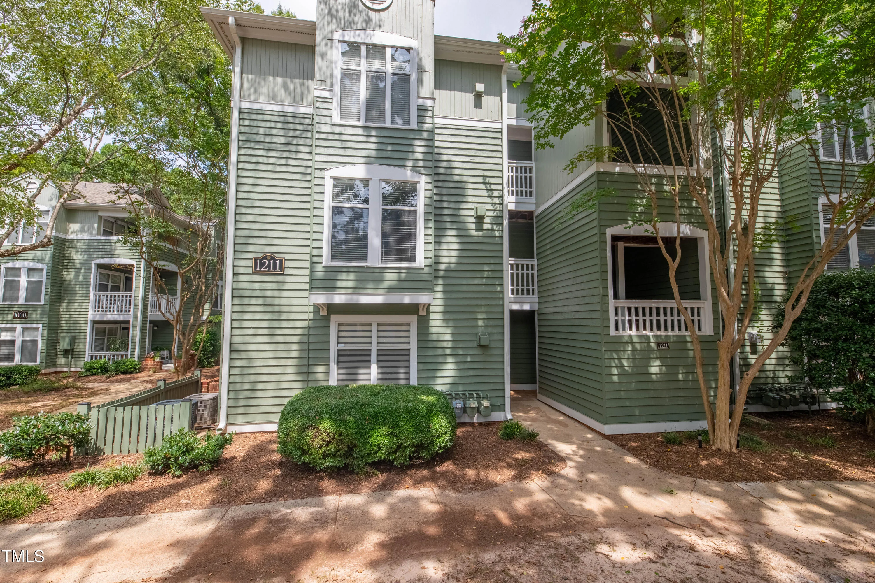 1211 Westview Lane Unit 201