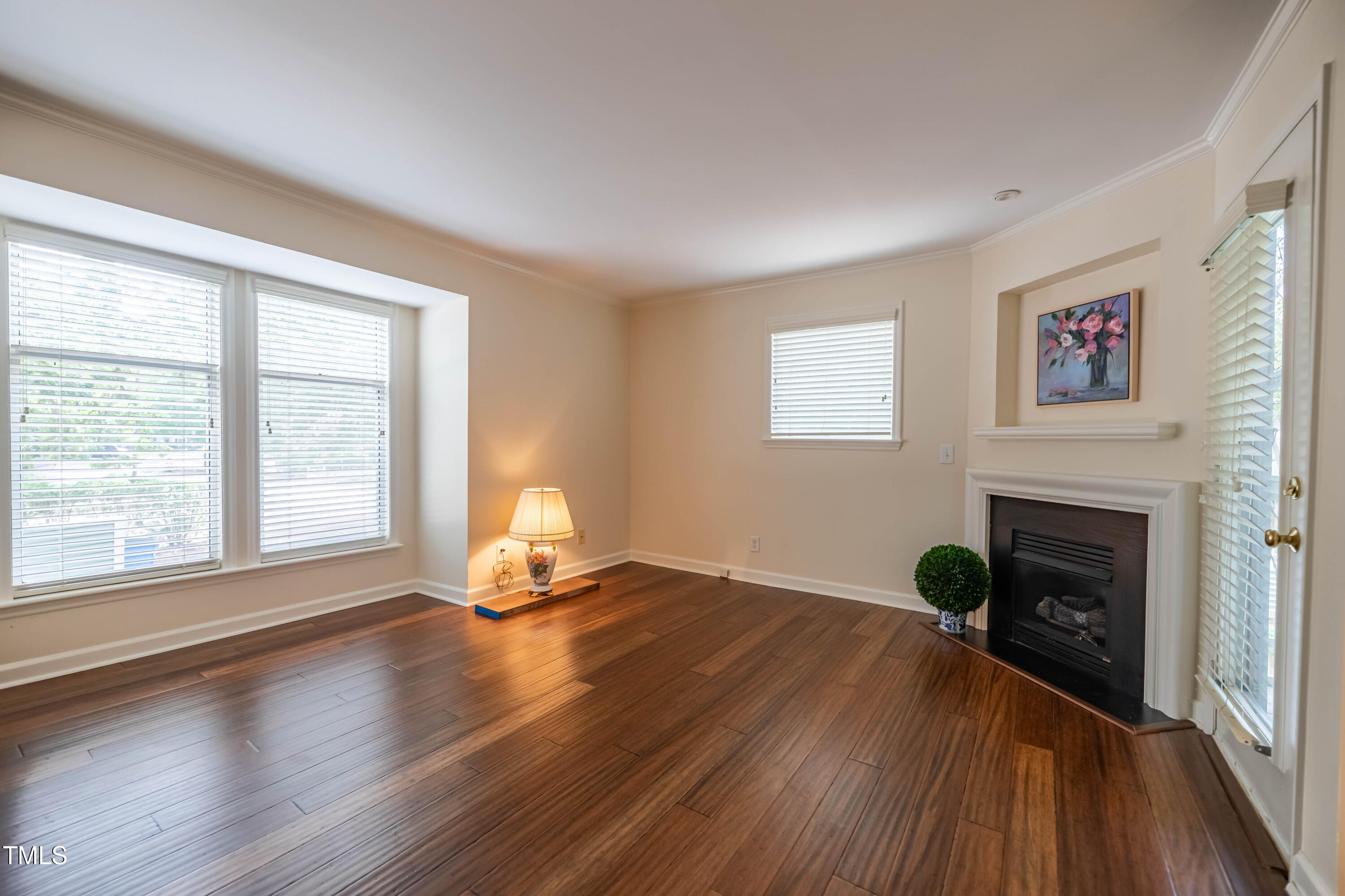 1211 Westview Lane 201