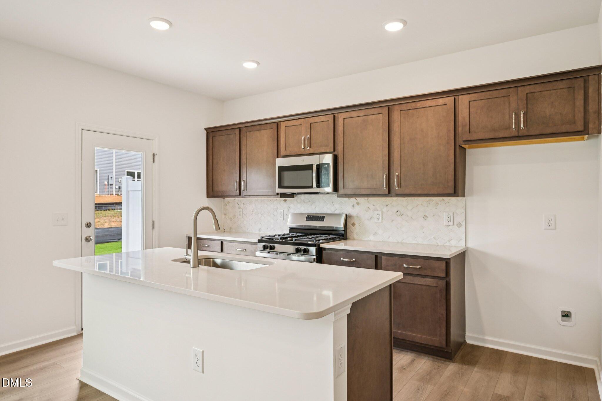 600 Rosy Court