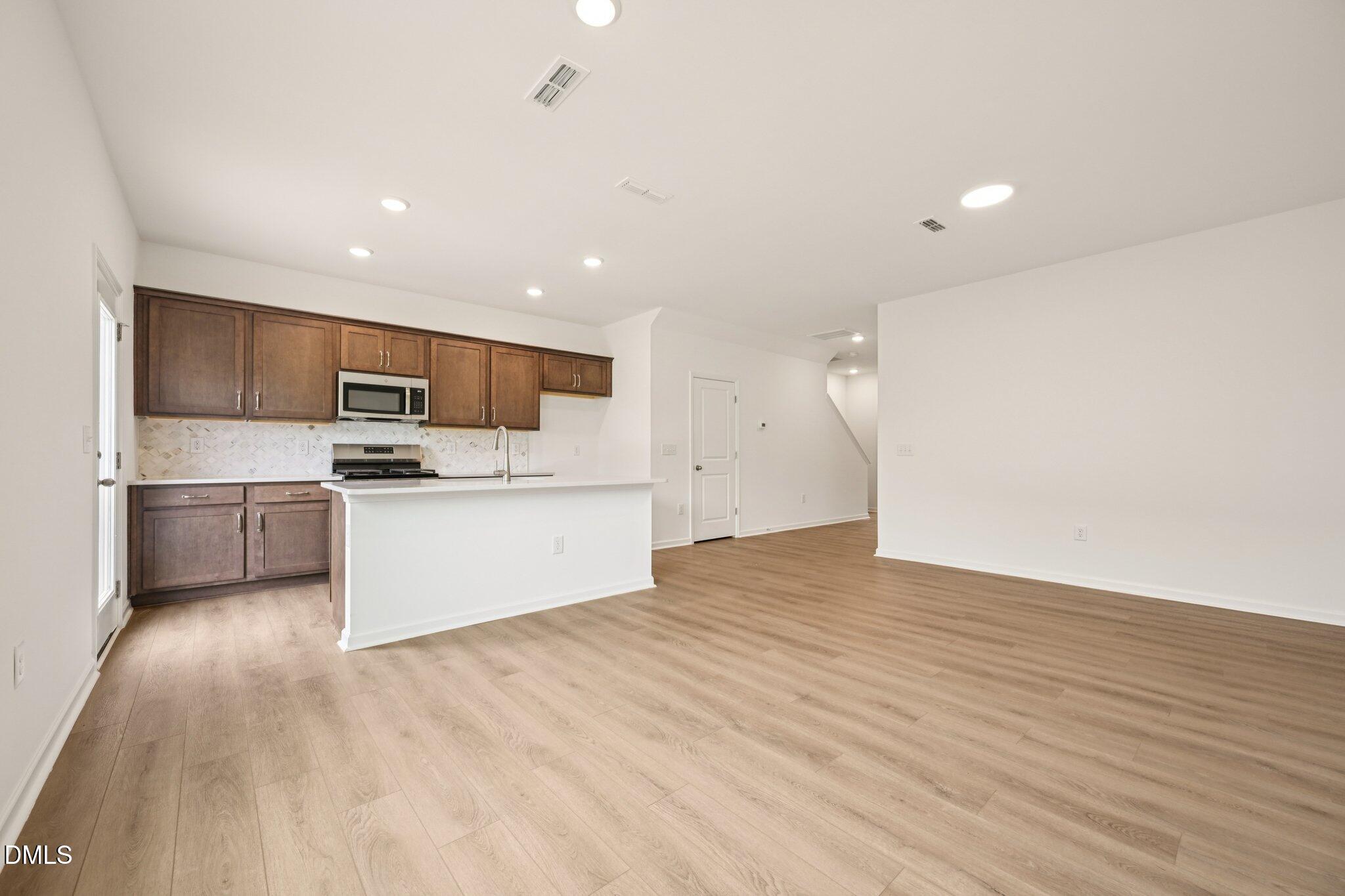600 Rosy Court