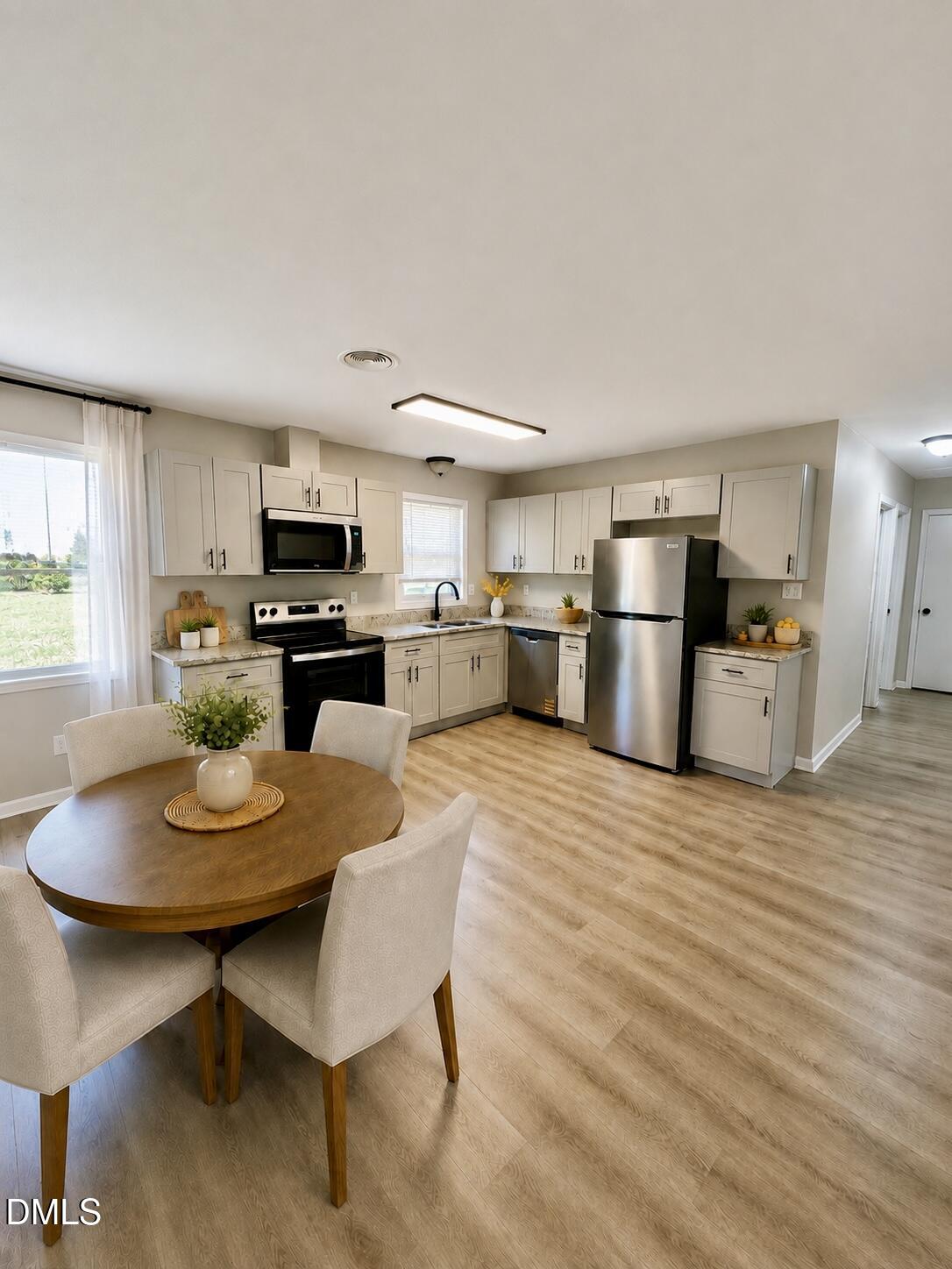 5543 Livingston Drive