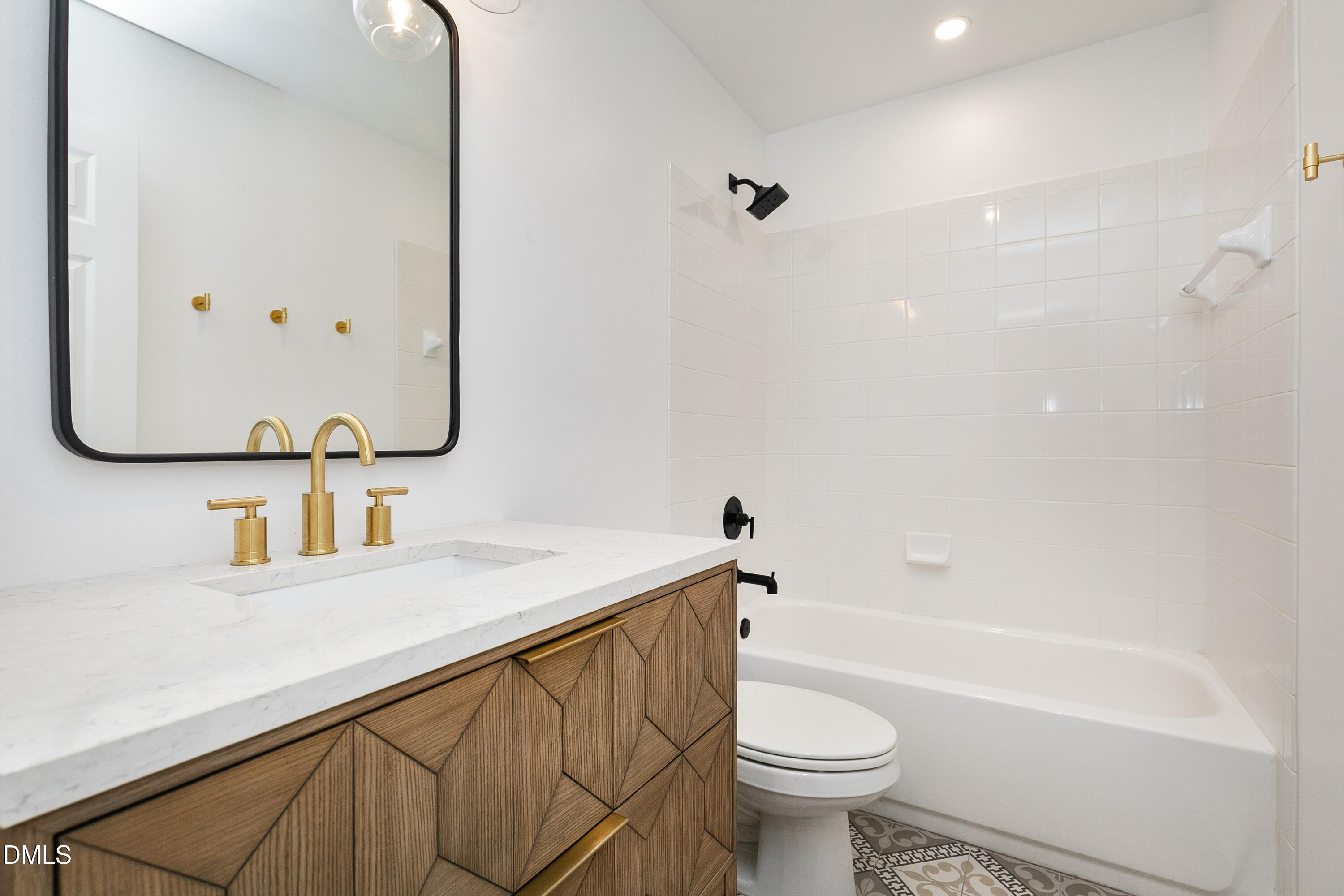 100 Kirkeenan Circle