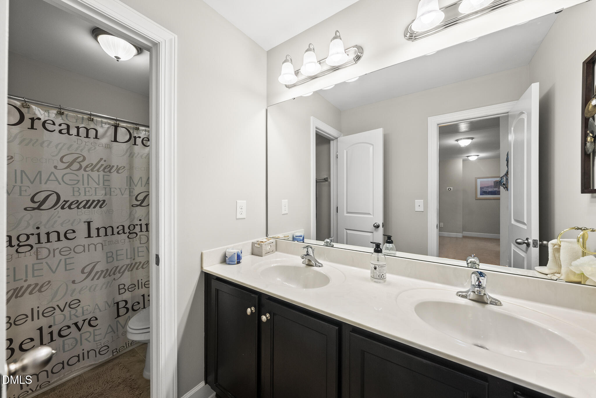 Durham, North Carolina 27703, United States, 4 Bedrooms Bedrooms, ,5 BathroomsBathrooms,Residential,Active,210313