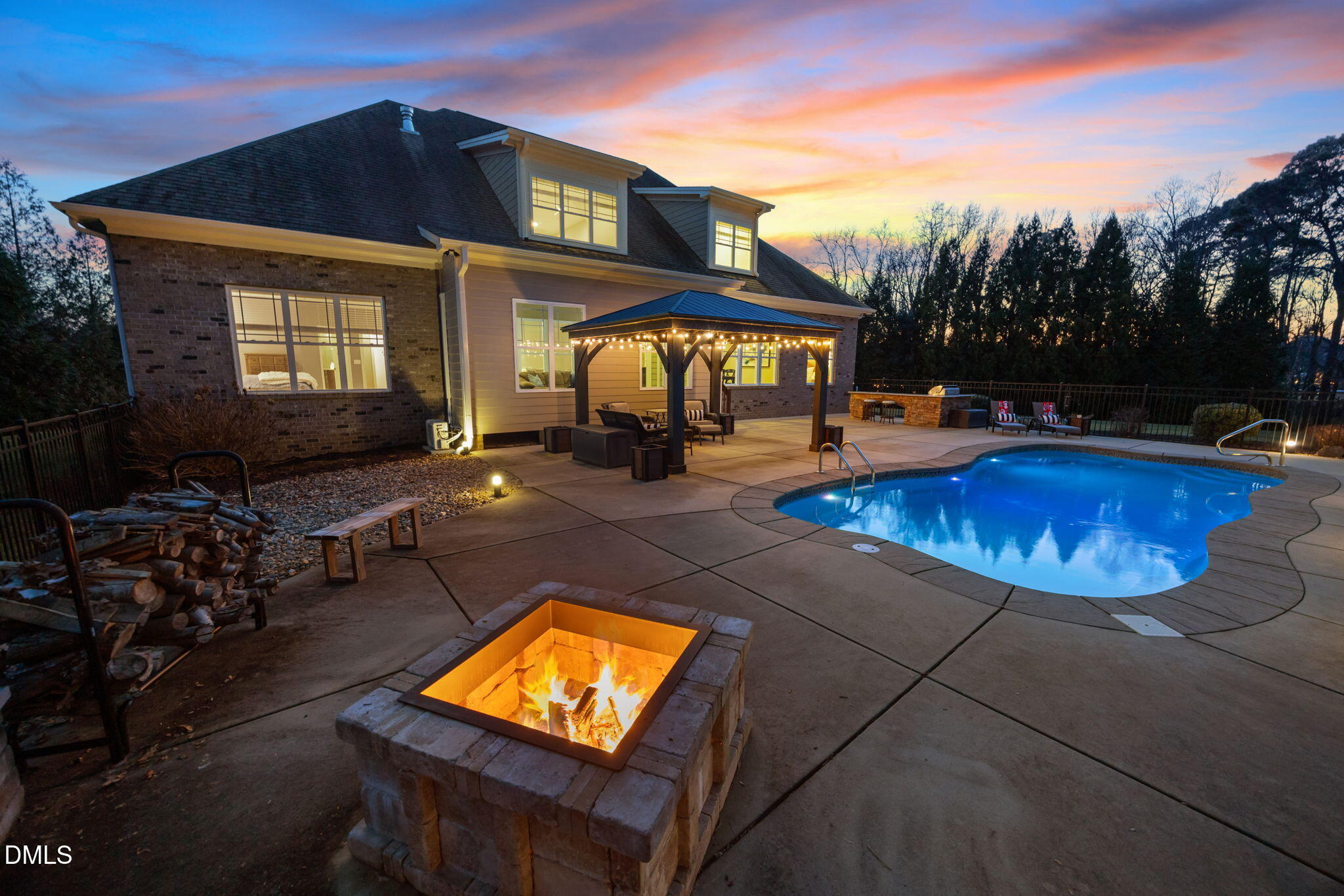 5700 Accipiter Court