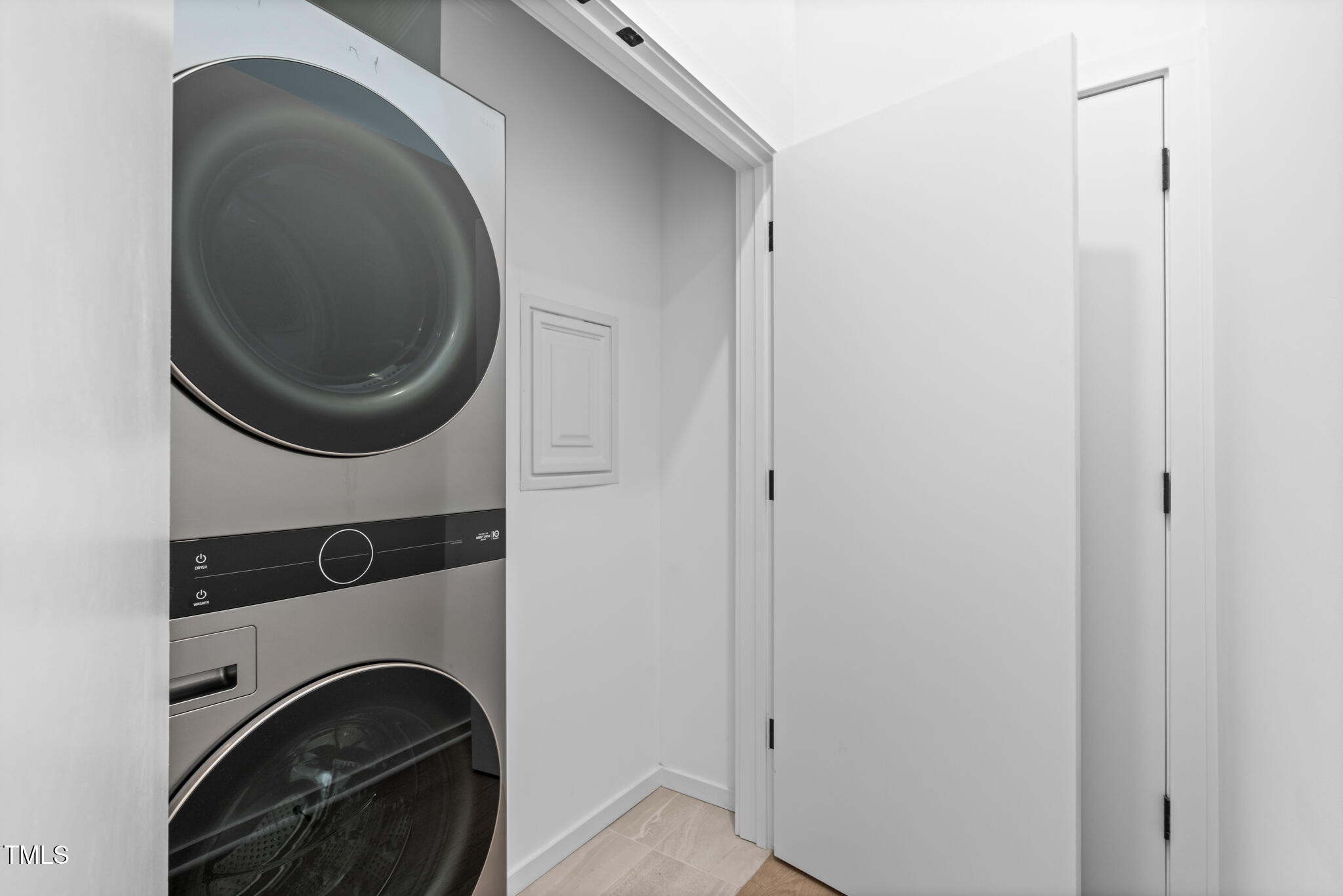 Durham, North Carolina 27701, United States, ,1 BathroomBathrooms,Residential,Active,1928