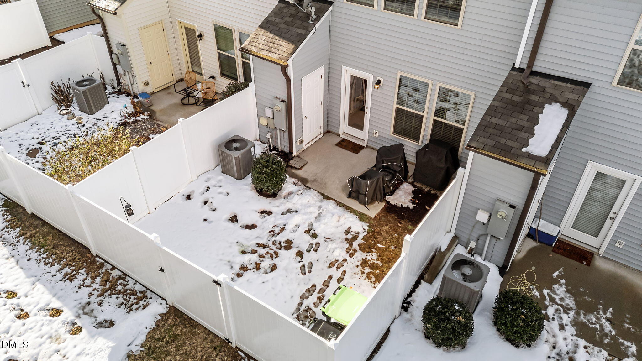 12 E Willow Trace Way