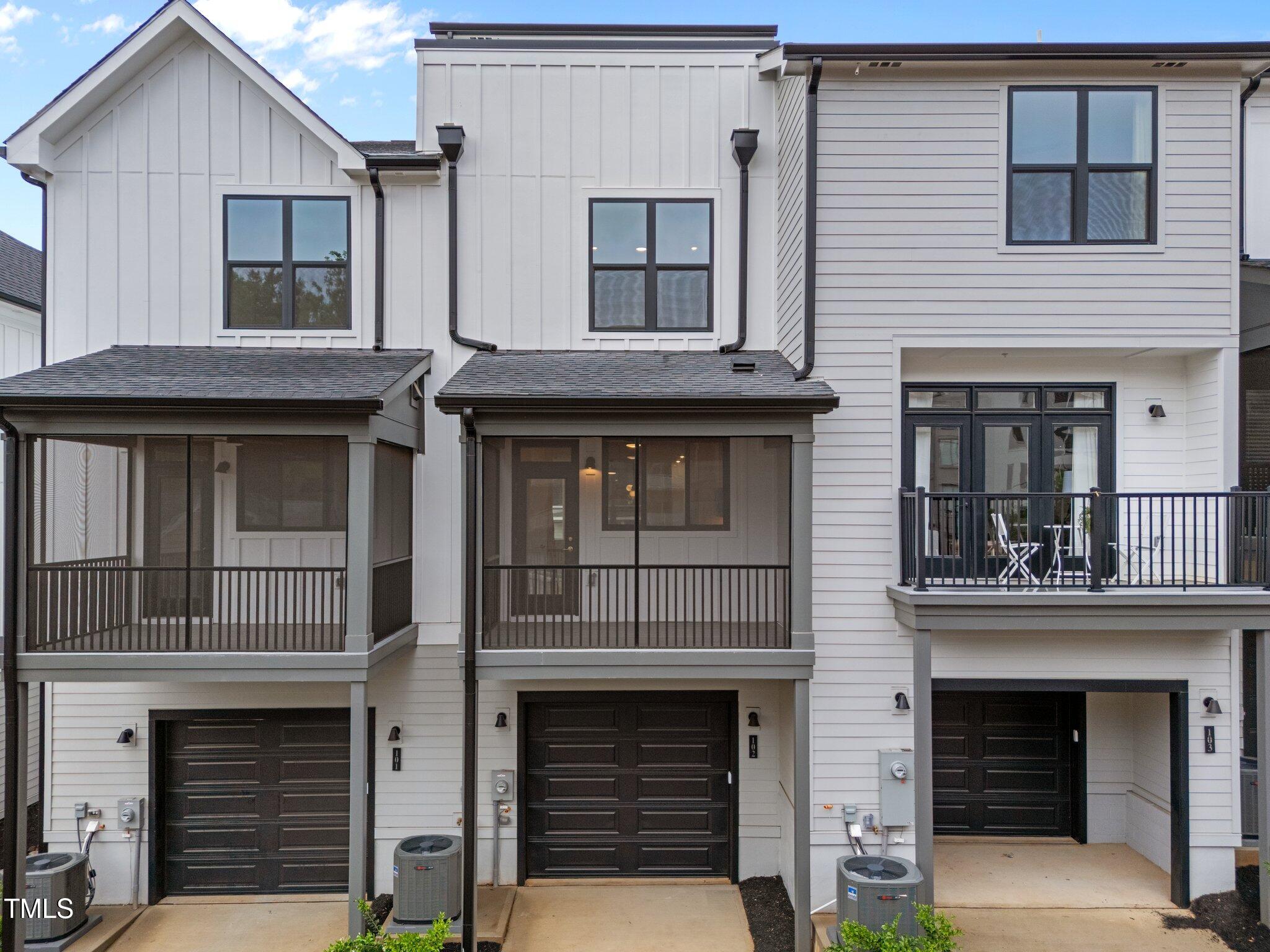 710 W North Street 102