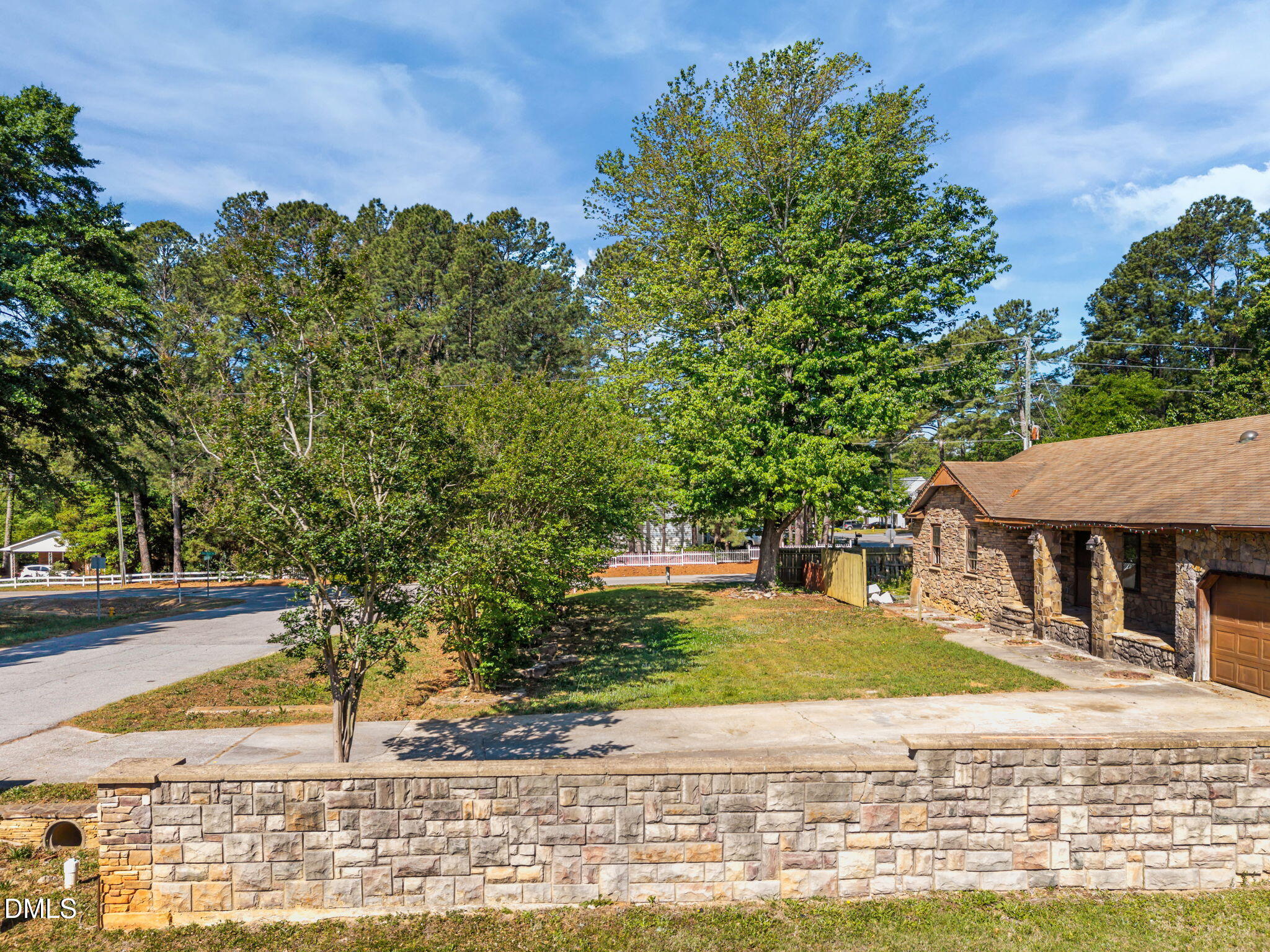 101 Bainbridge Circle