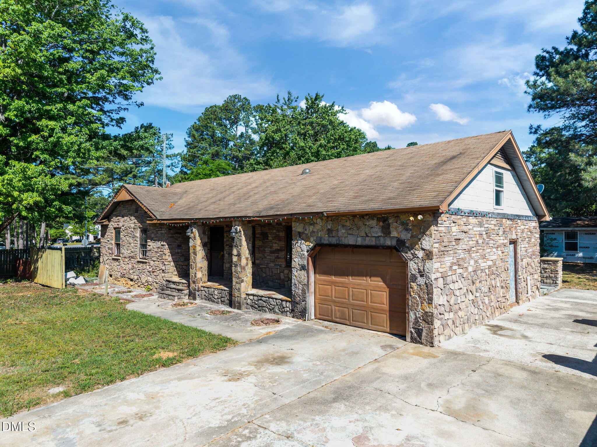101 Bainbridge Circle