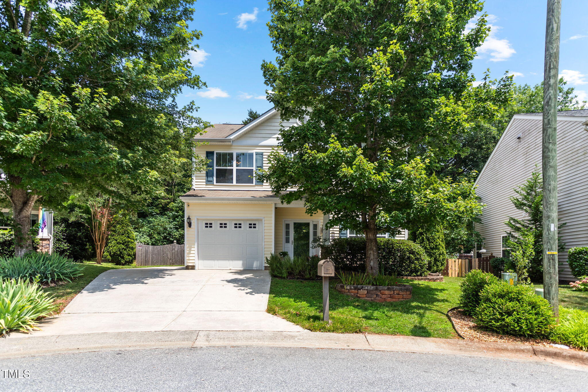 822 Blue Lake Drive