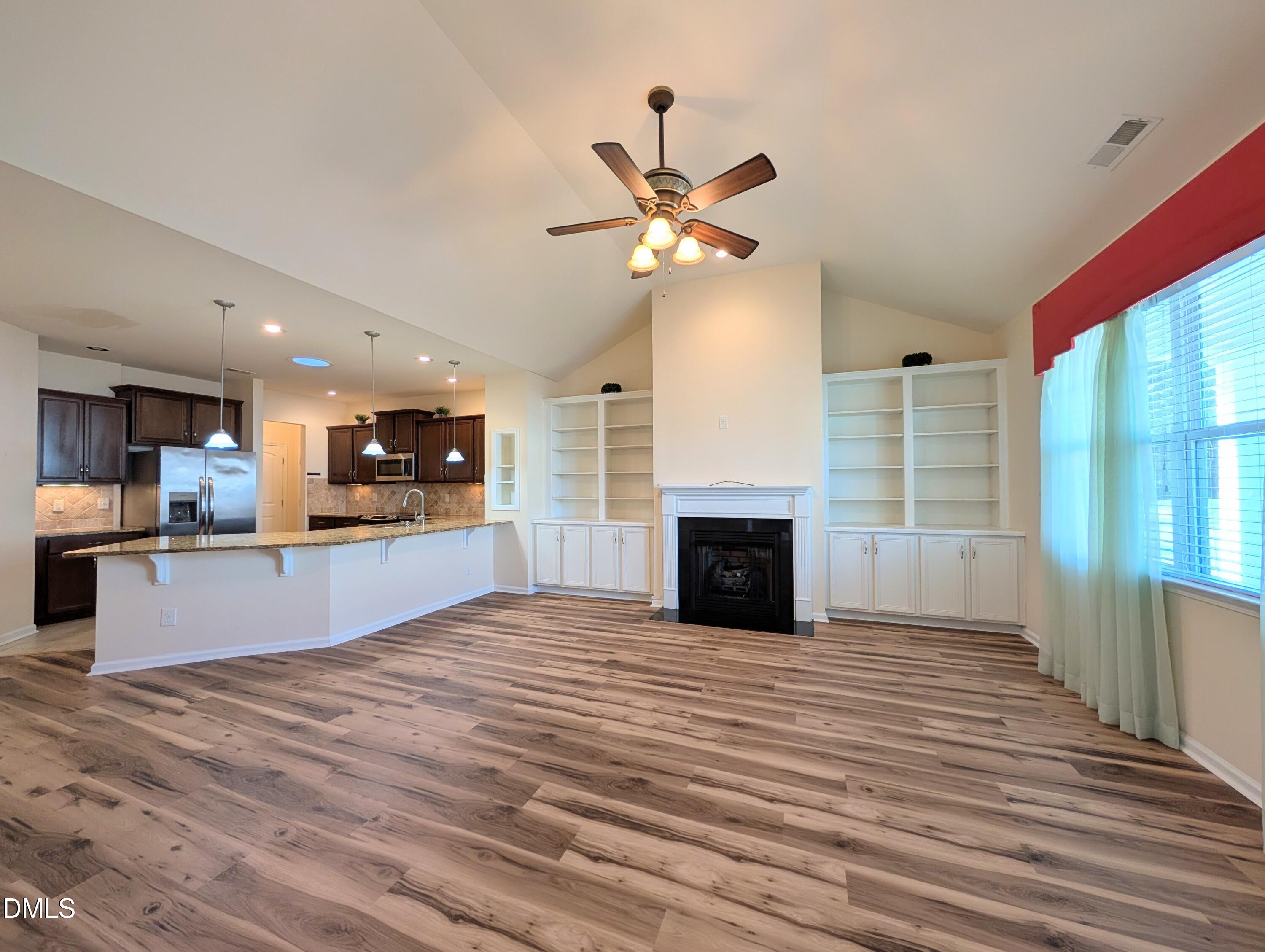 4612 Thorn Leaf Court