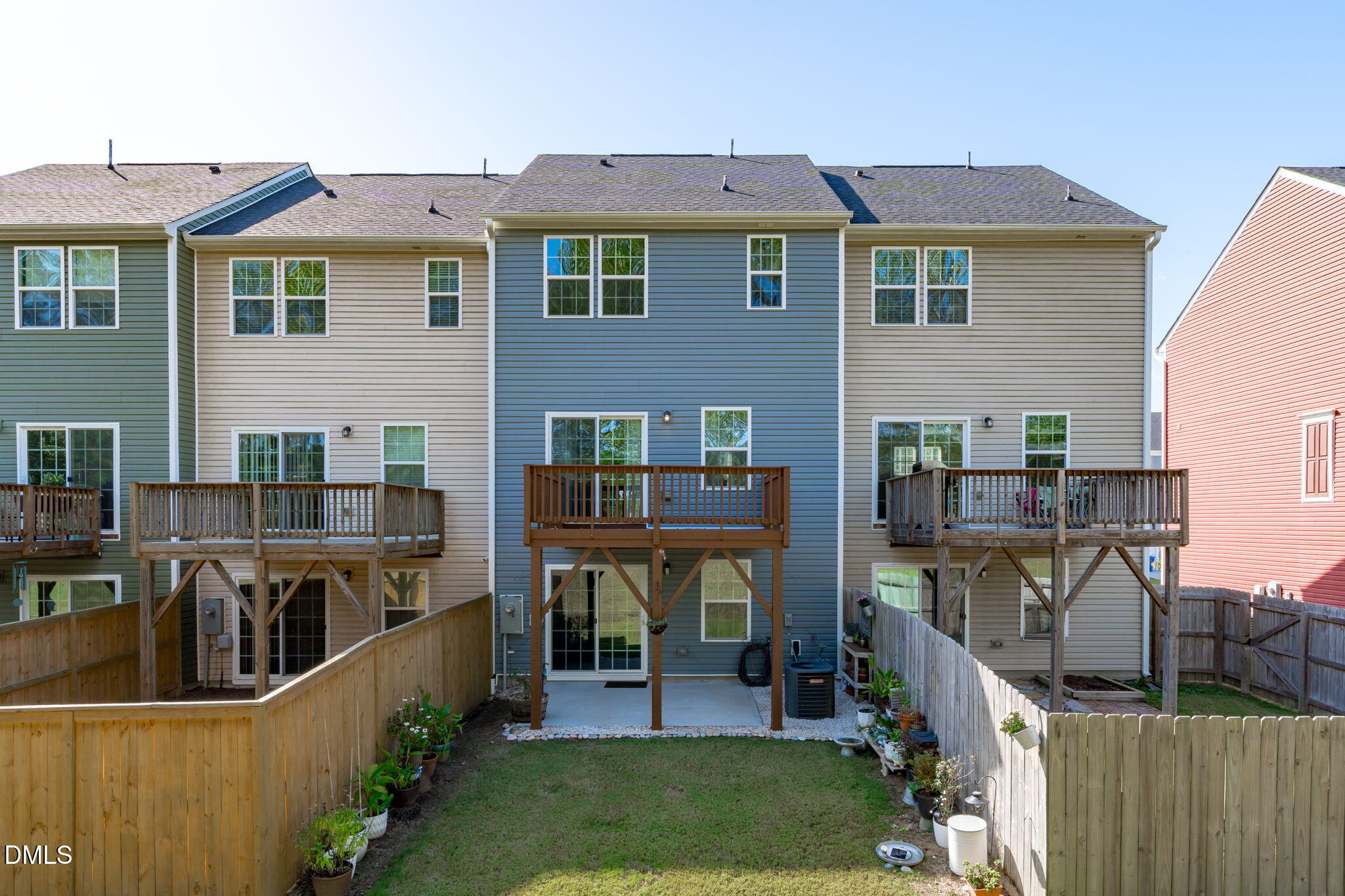925 Arnold Place Drive