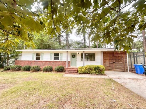 Photo of 812 Stoneykirk Drive, Fayetteville, NC 28314 (MLS # LP761661)