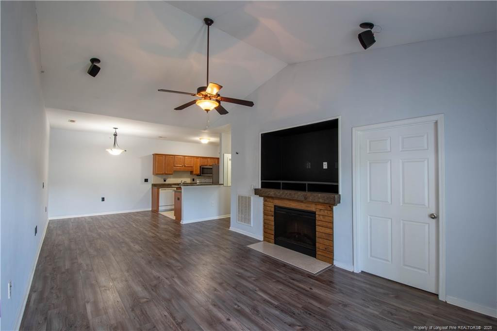 616 Marshtree Lane 304