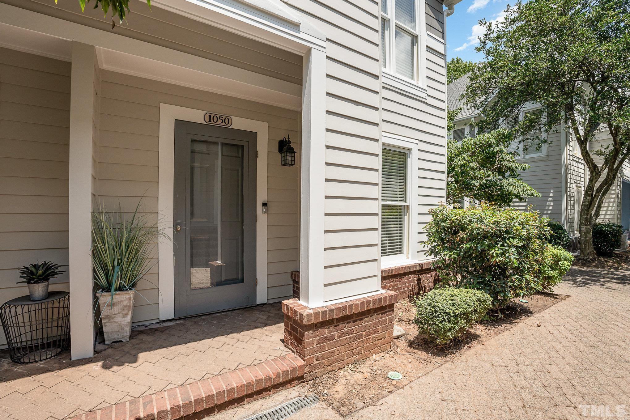 1050 Brighthurst Drive 1050