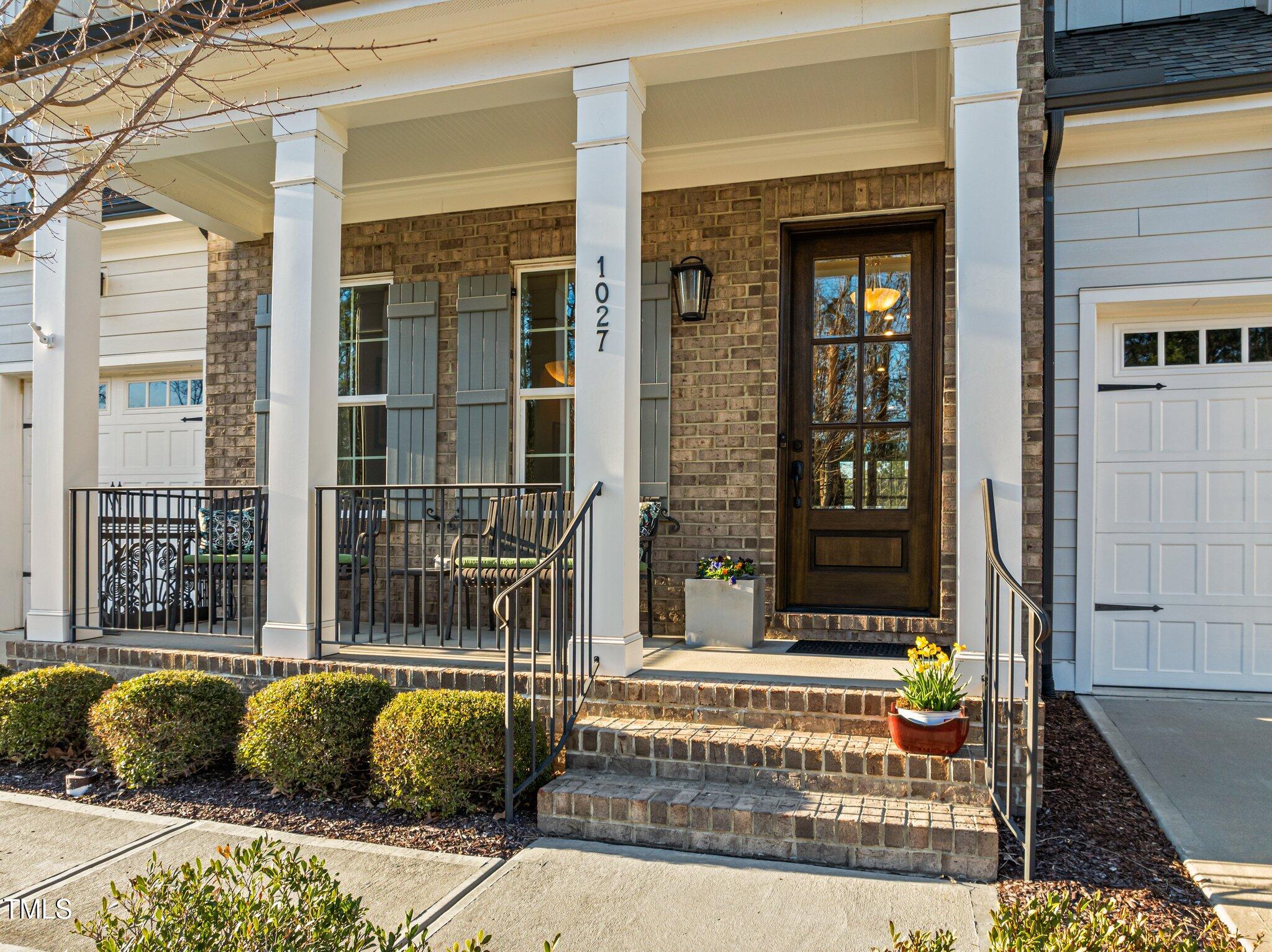 1027 Laurelwood Drive