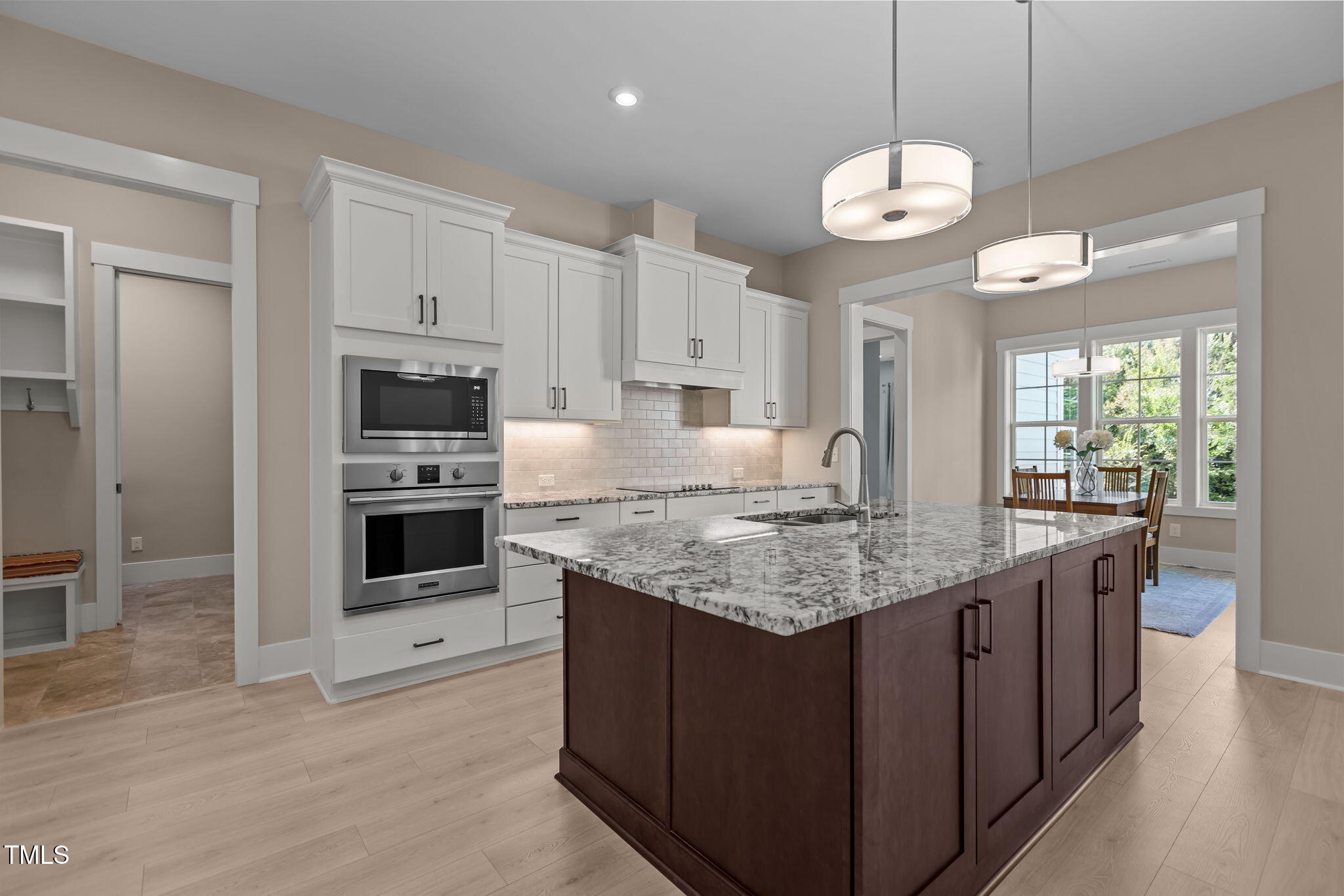 1027 Laurelwood Drive