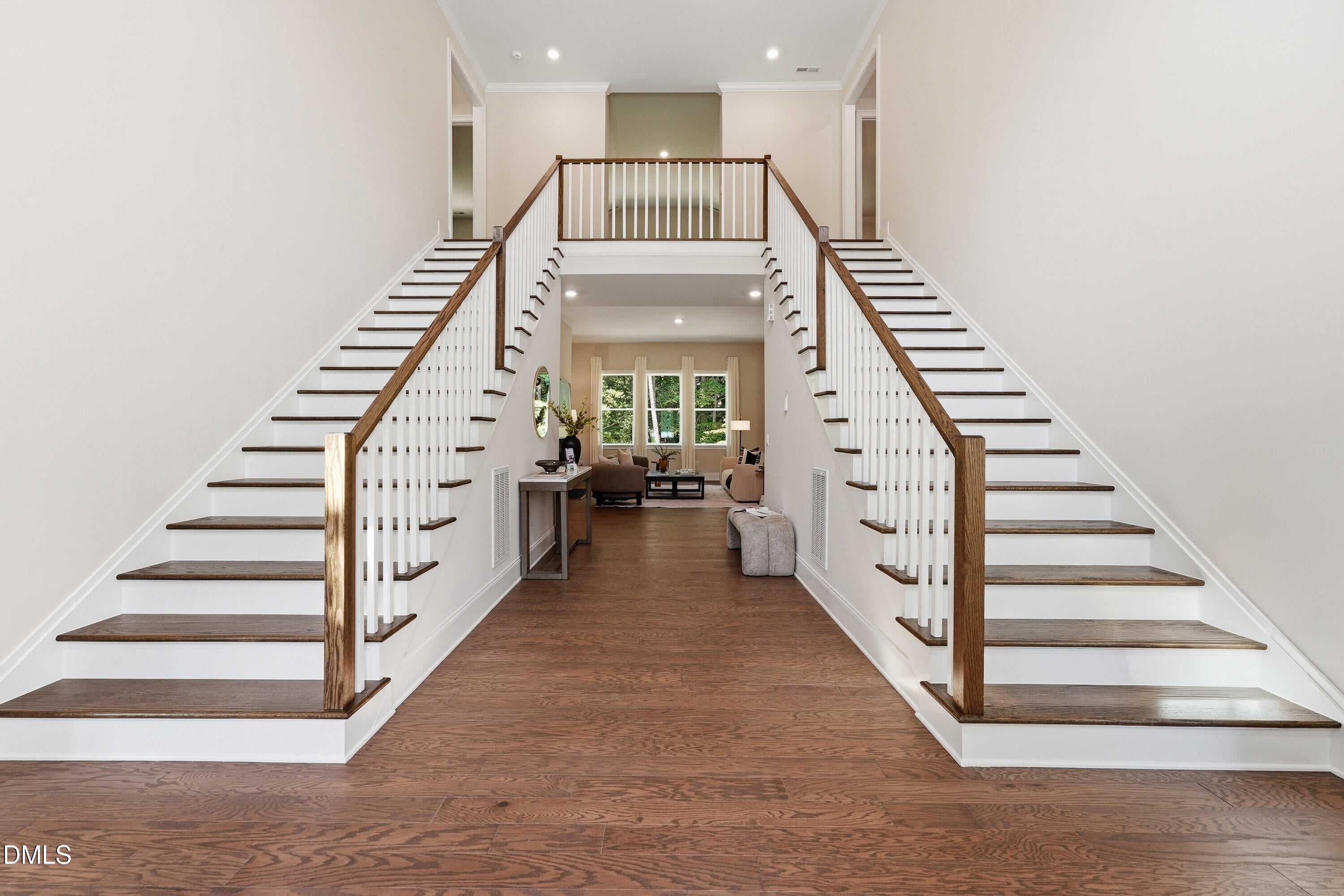 290 Twisted Oak Way
