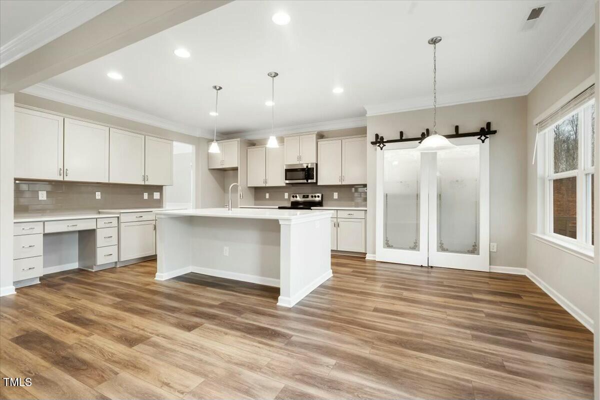 Clayton, North Carolina 27527, United States, 6 Bedrooms Bedrooms, ,4 BathroomsBathrooms,Residential,Pending,6465